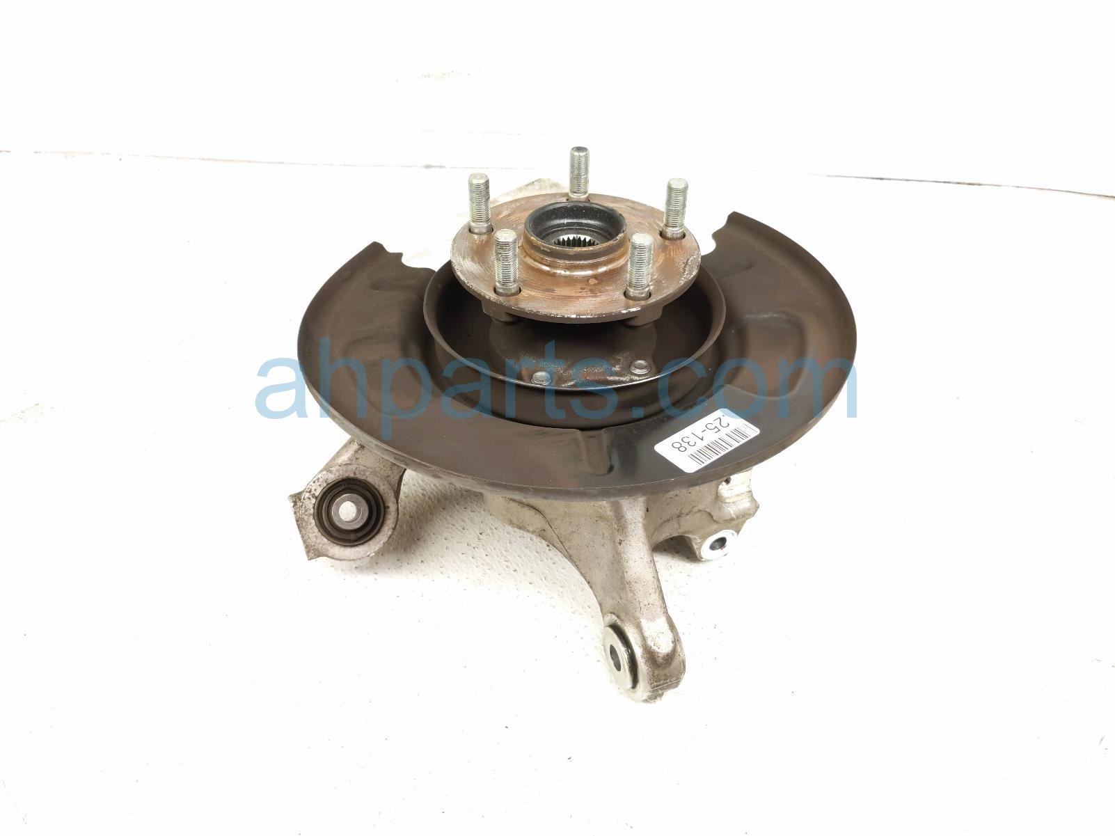 $125 Subaru RR/RH SPINDLE KNUCKLE HUB $125 Subaru RR/RH SPINDLE KNUCKLE HUB