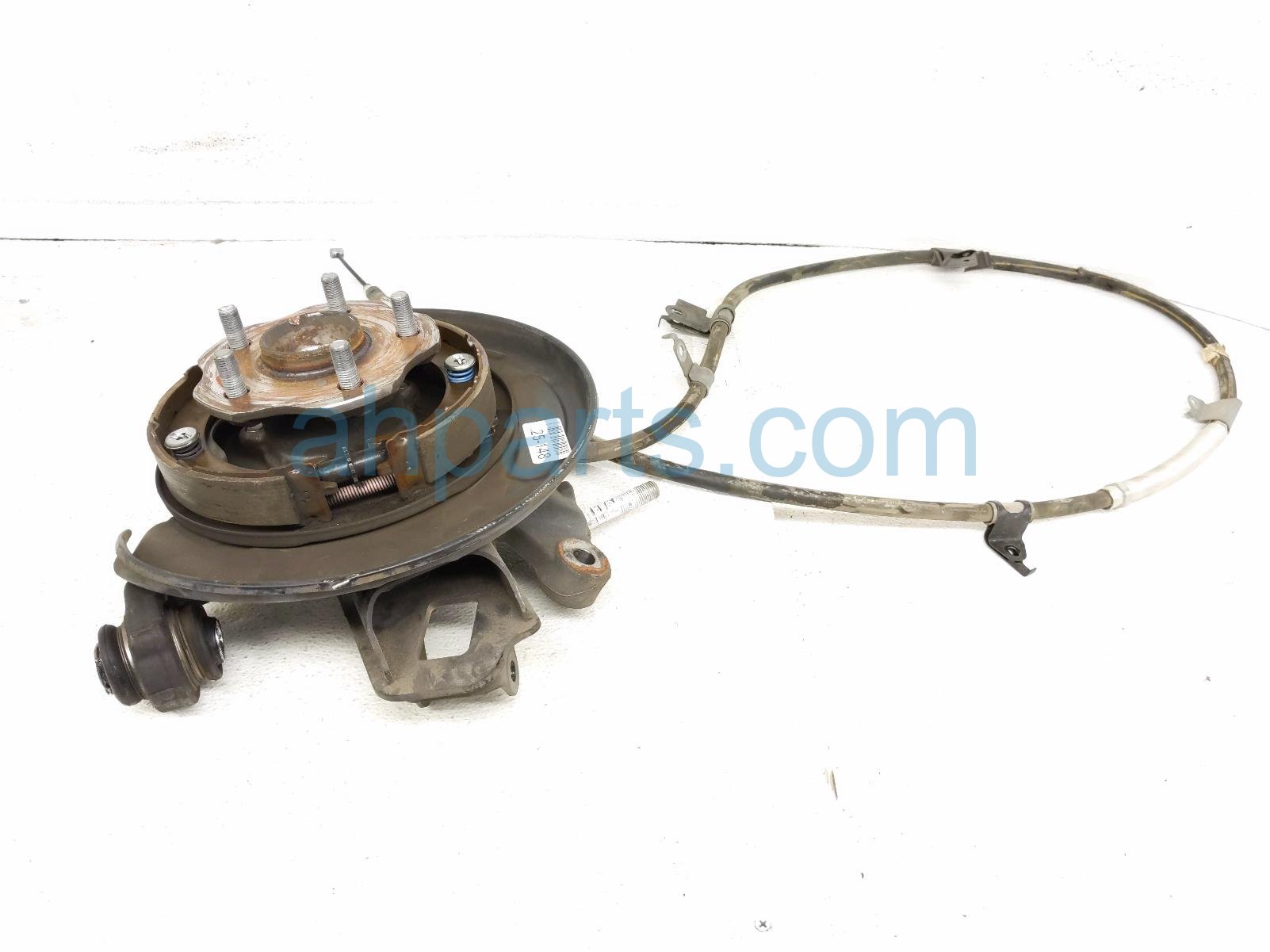 $125 Toyota RR/RH SPINDLE KNUCKLE HUB - AWD