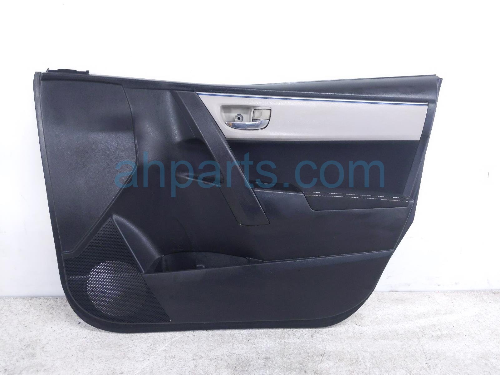 $69 Toyota FR/RH INTERIOR DOOR PANEL - GREY $69 Toyota FR/RH INTERIOR DOOR PANEL - GREY