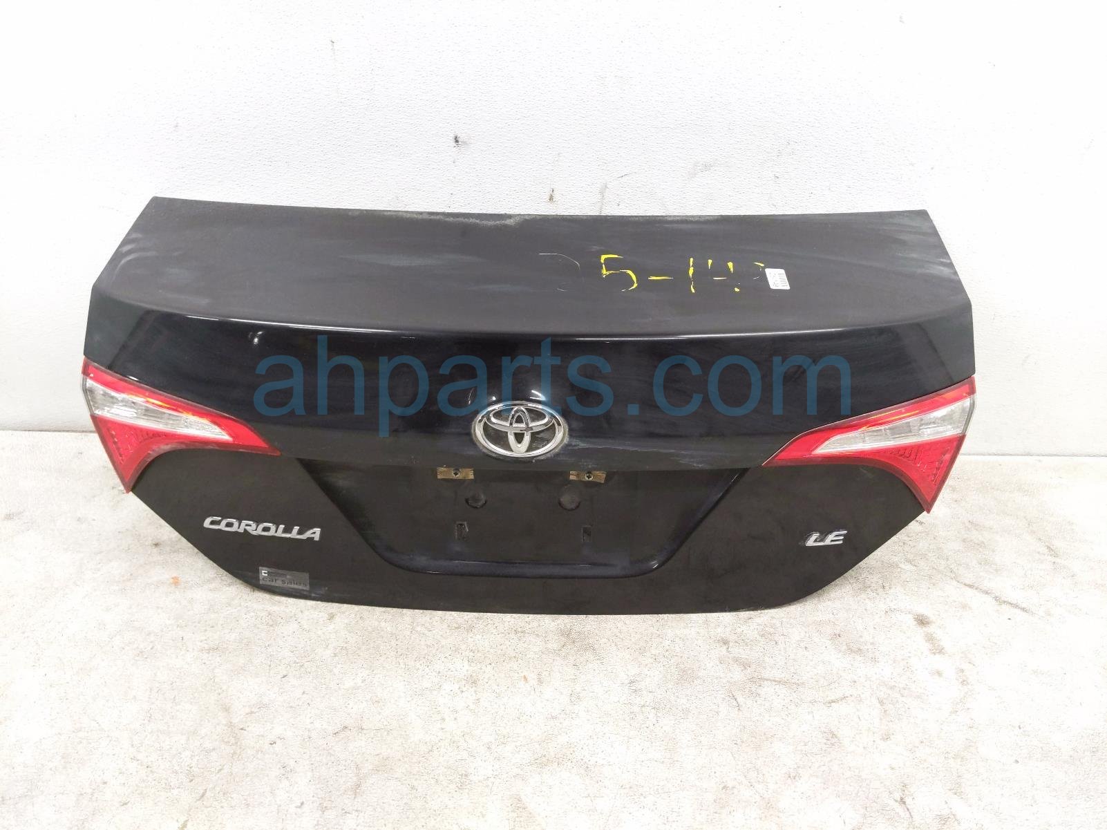 $400 Toyota TRUNK / DECKLID - BLACK * $400 Toyota TRUNK / DECKLID - BLACK *