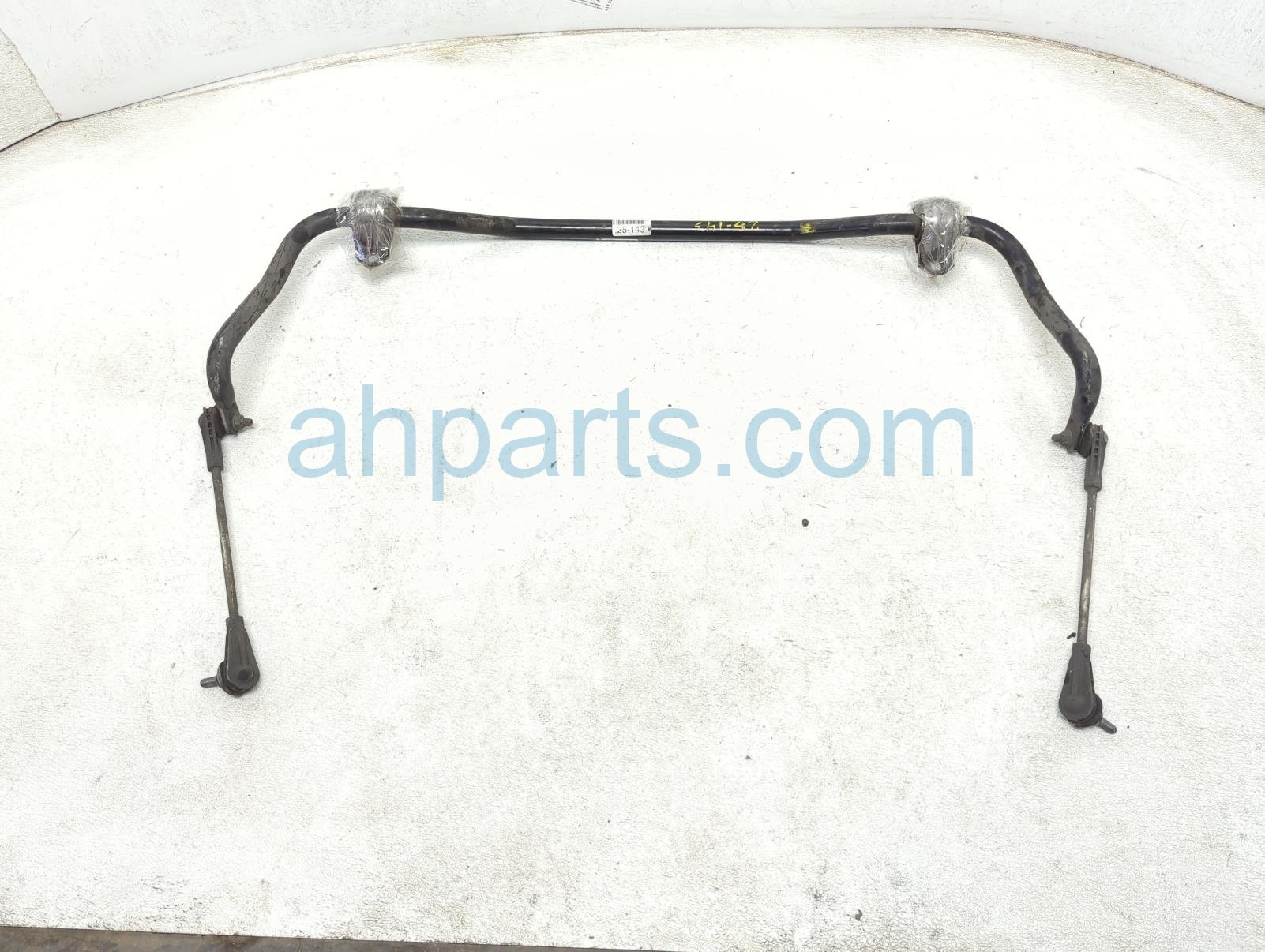 $75 BMW FRONT STABILIZER / SWAY BAR W/LINKS