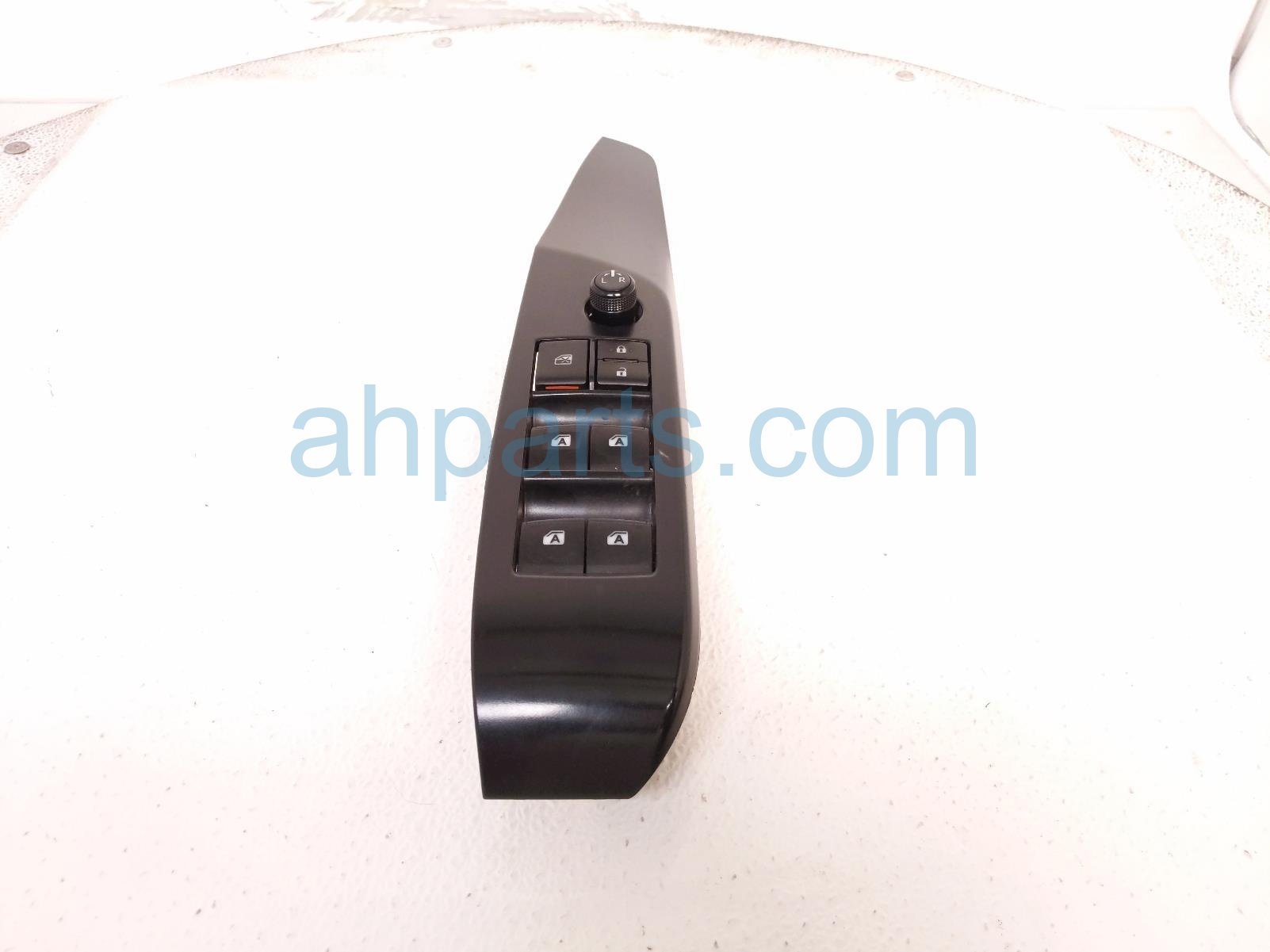 $65 Toyota MASTER WINDOW CONTROL SWITCH * $65 Toyota MASTER WINDOW CONTROL SWITCH *