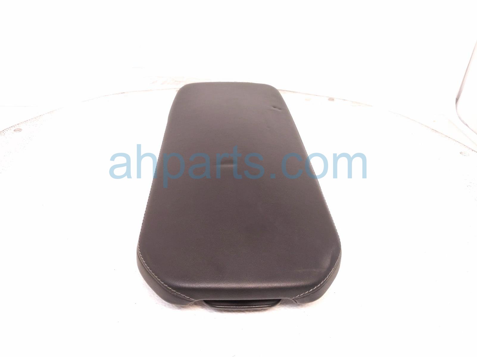 $250 Kia CENTER CONSOLE LID - BLACK $250 Kia CENTER CONSOLE LID - BLACK
