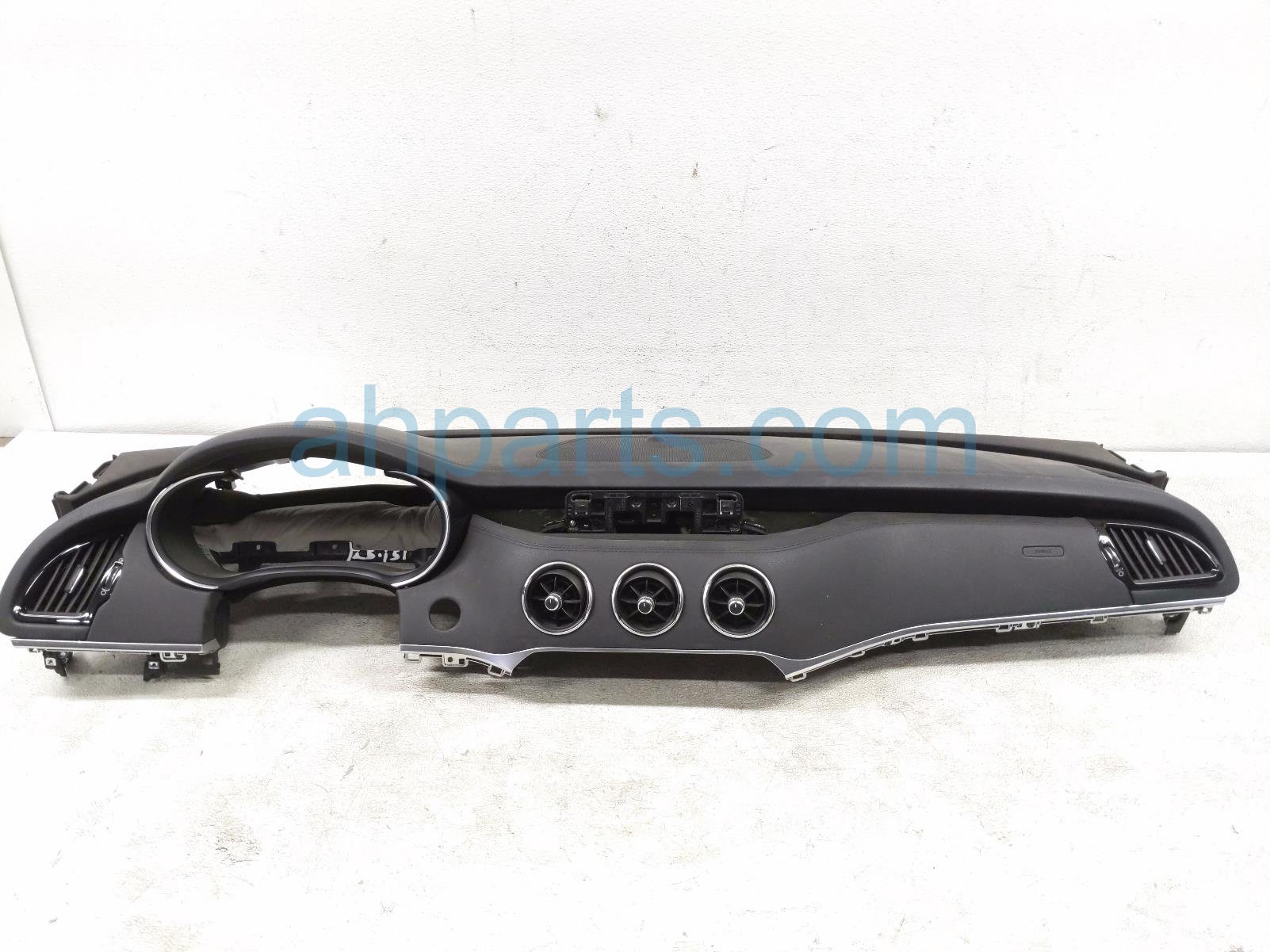 $445 Kia DASHBOARD W/ AIRBAG - BLACK $445 Kia DASHBOARD W/ AIRBAG - BLACK