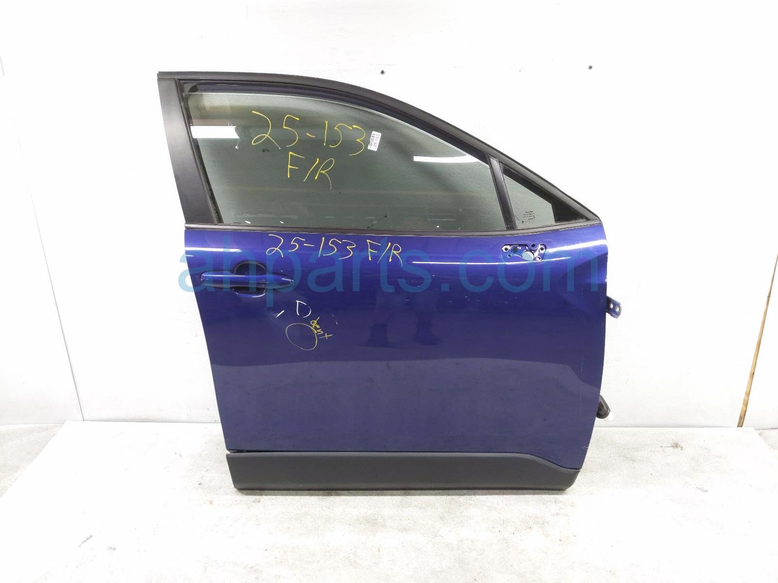 $845 Toyota FR/RH DOOR - BLUE - NO MIRROR/TRIM*