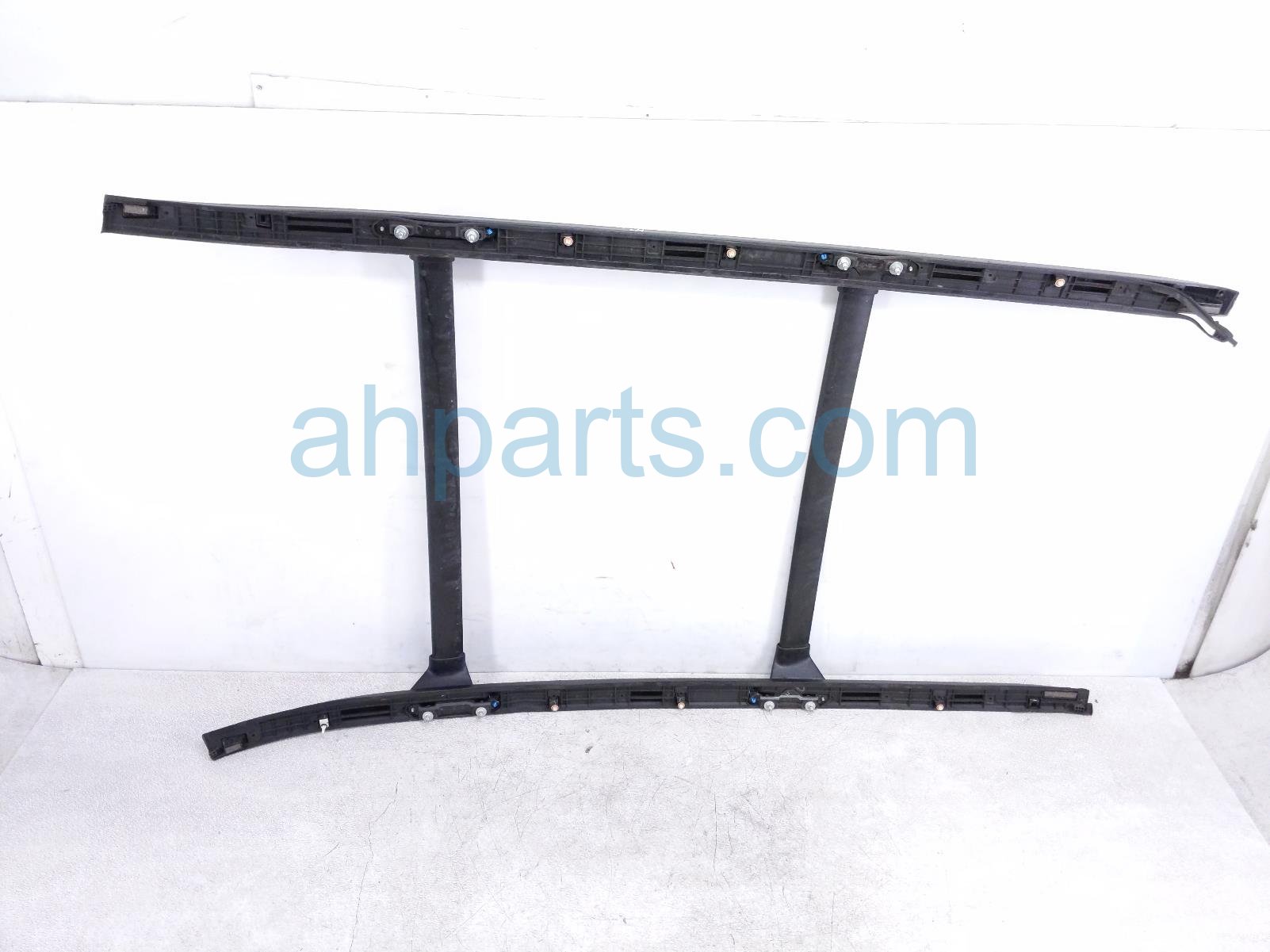 $399 Toyota LH & RH ROOF RAILS & CROSSBAR $399 Toyota LH & RH ROOF RAILS & CROSSBAR