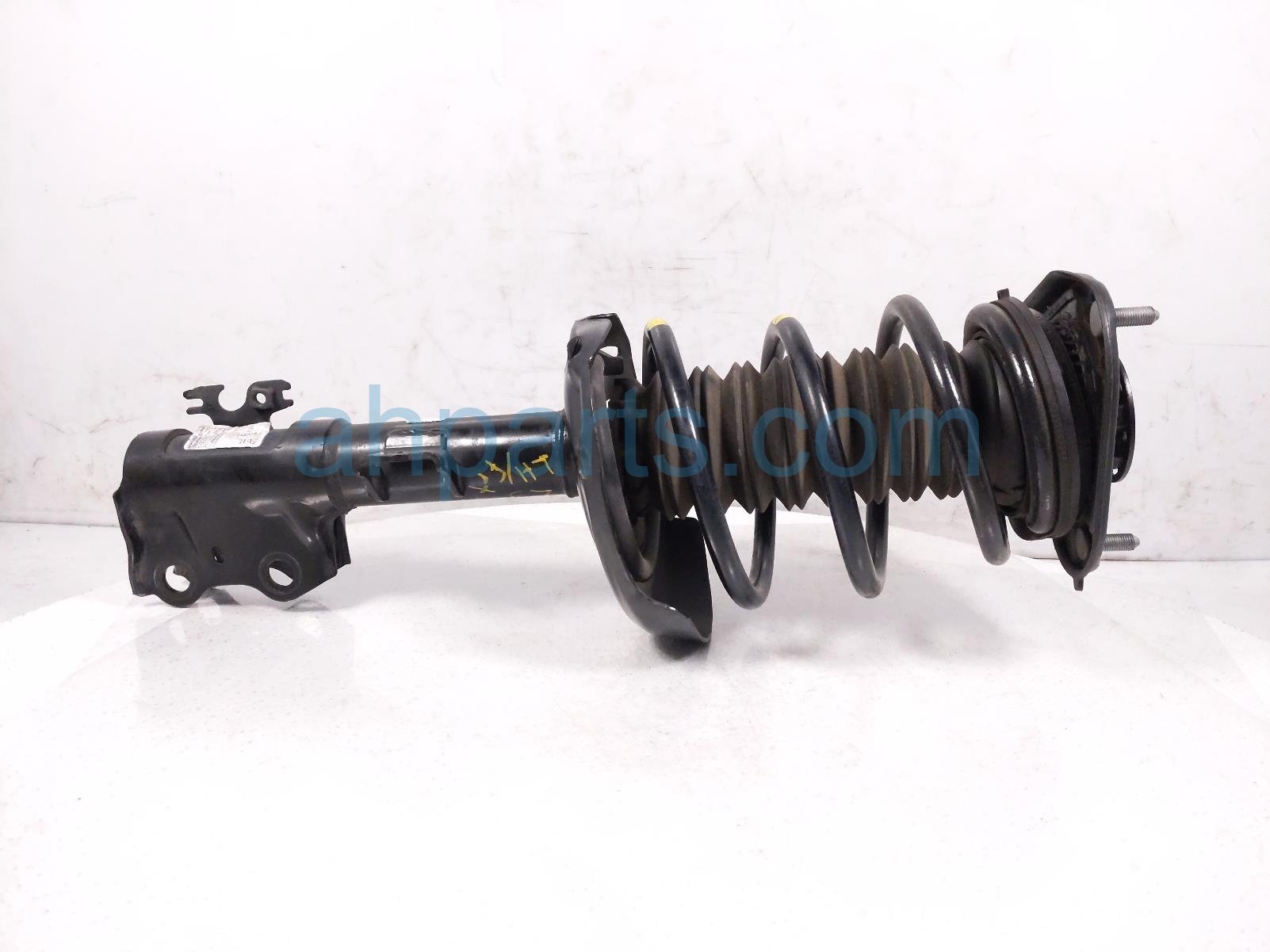 Sold 2022 Toyota Corollacs Front Driver Strut + Spring 48520-8Z350
