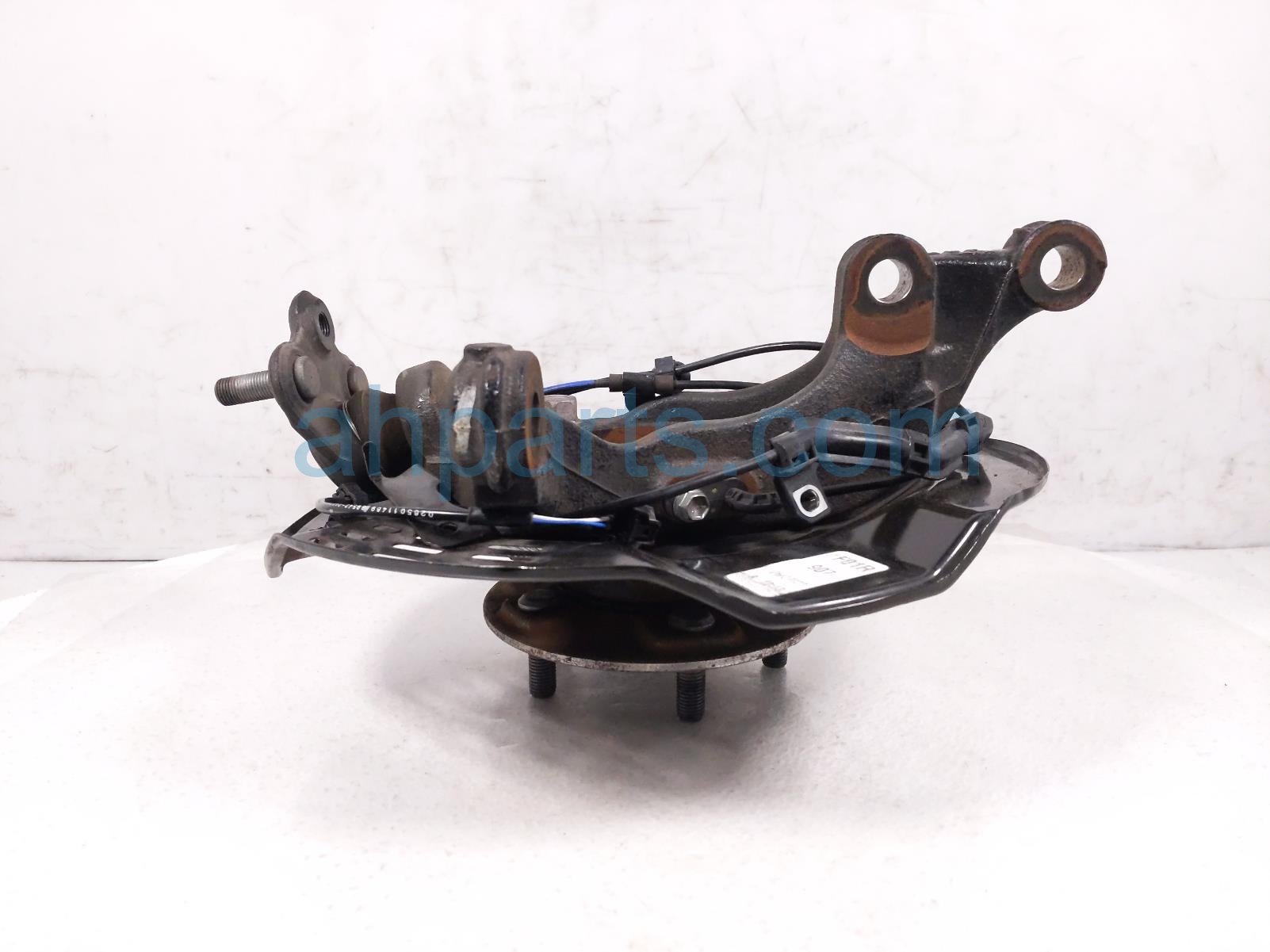 Sold 2022 Toyota Corollacs Front Passenger Spindle Knuckle Hub