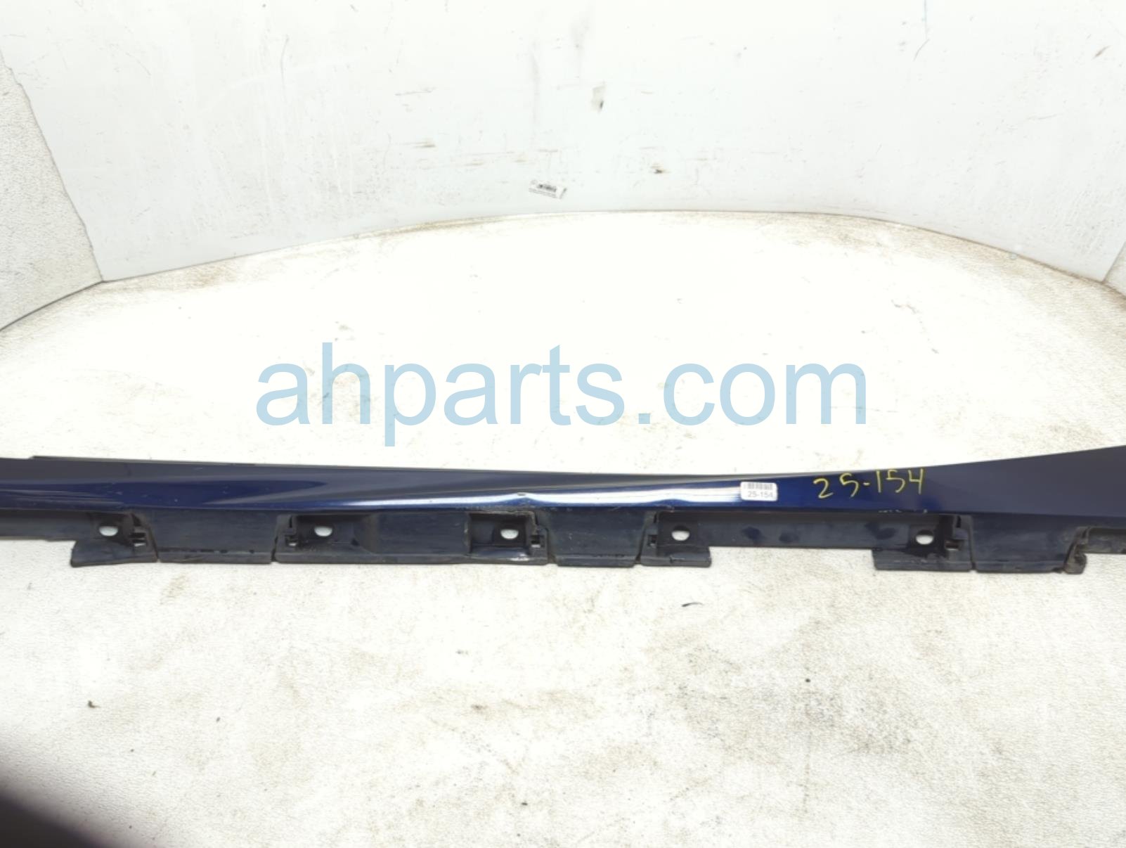 $195 Lexus LH SIDE SKIRT / MOLDING - BLUE * $195 Lexus LH SIDE SKIRT / MOLDING - BLUE *