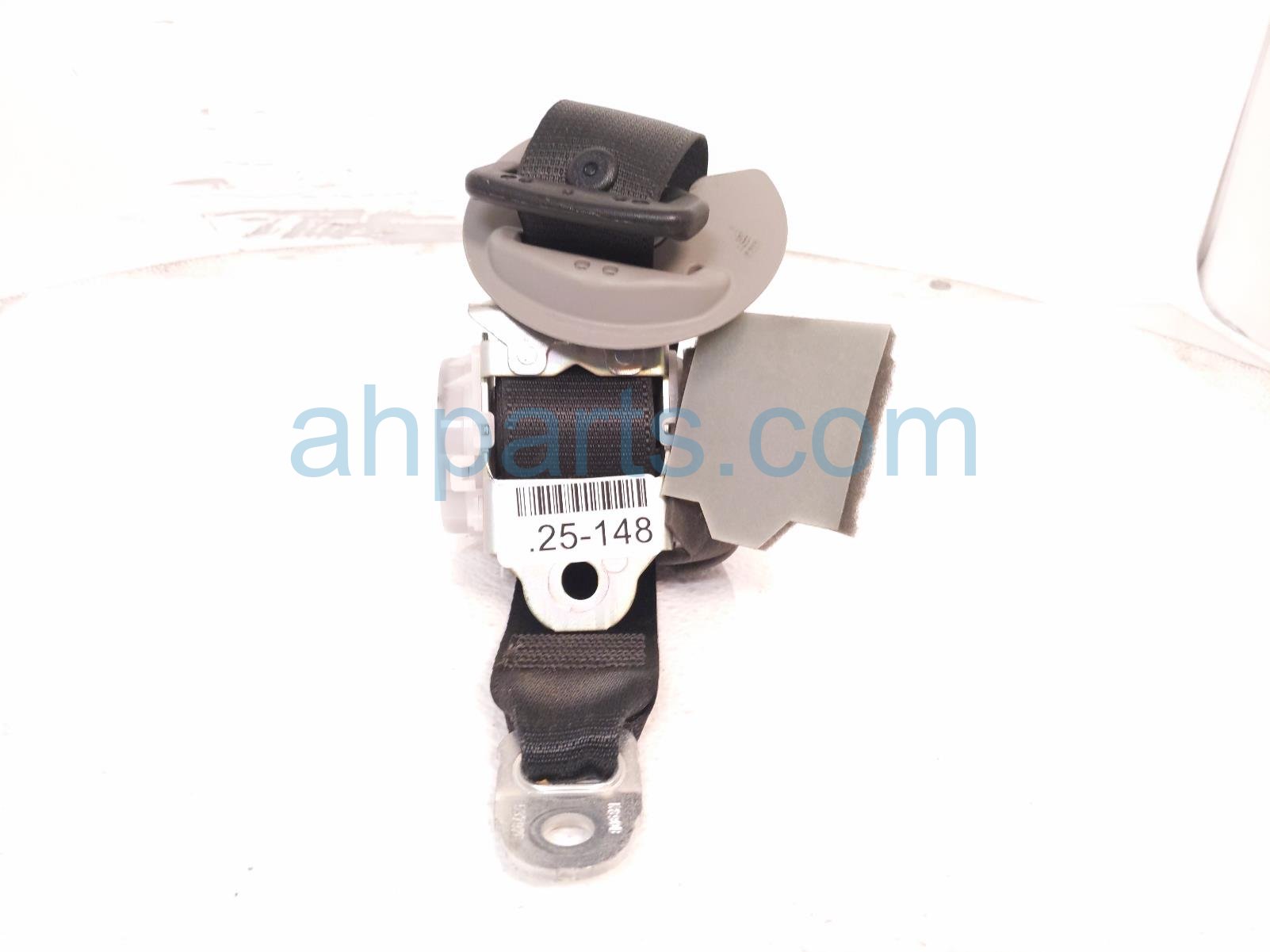 $75 Toyota 2ND ROW RH SEAT BELT - BLACK $75 Toyota 2ND ROW RH SEAT BELT - BLACK