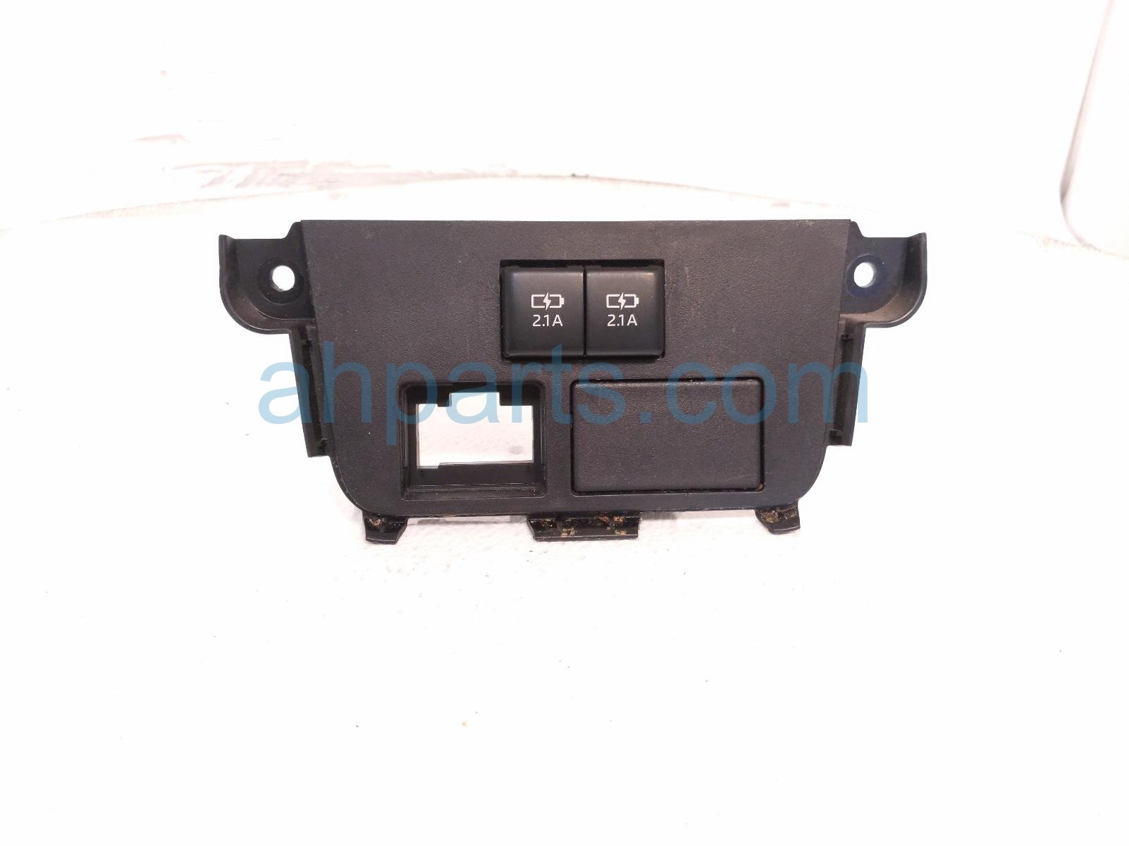 $39 Toyota USB SOCKET CHARGER ASSY* $39 Toyota USB SOCKET CHARGER ASSY*