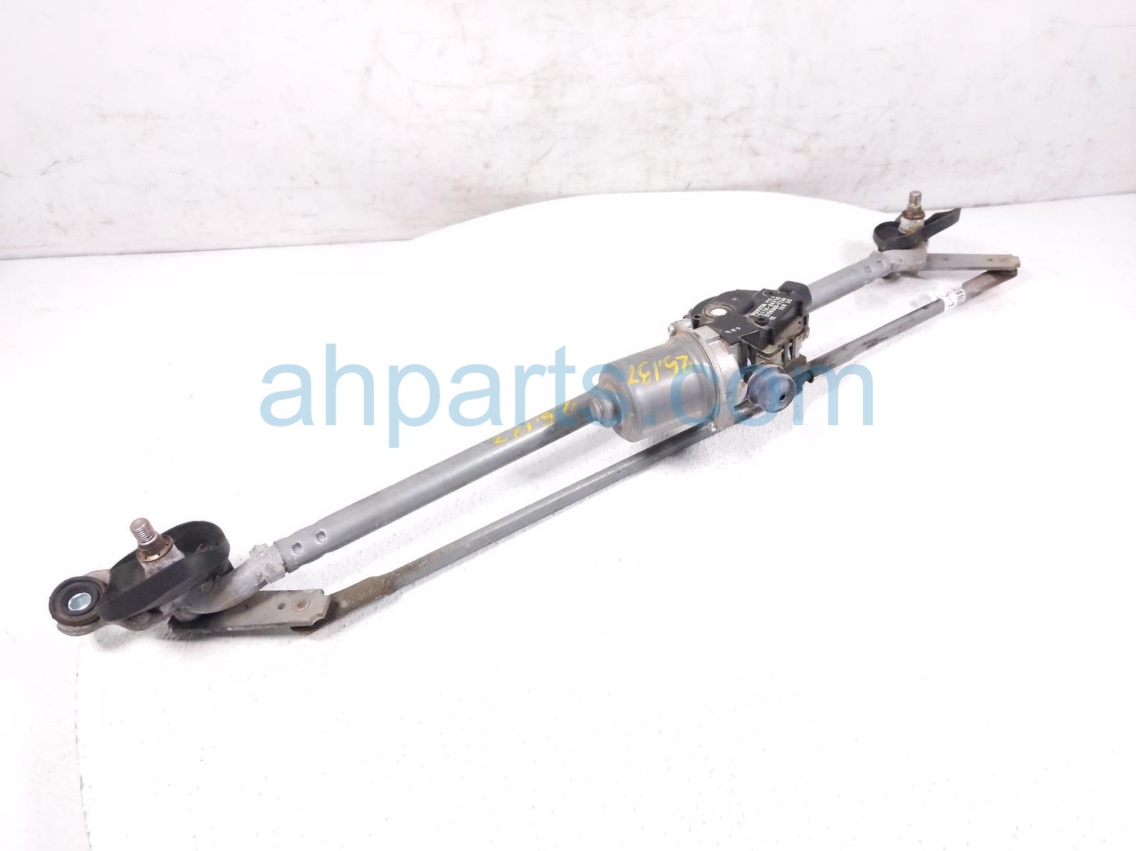 $70 Toyota WINDSHIELD WIPER MOTOR W/ARM ASSY