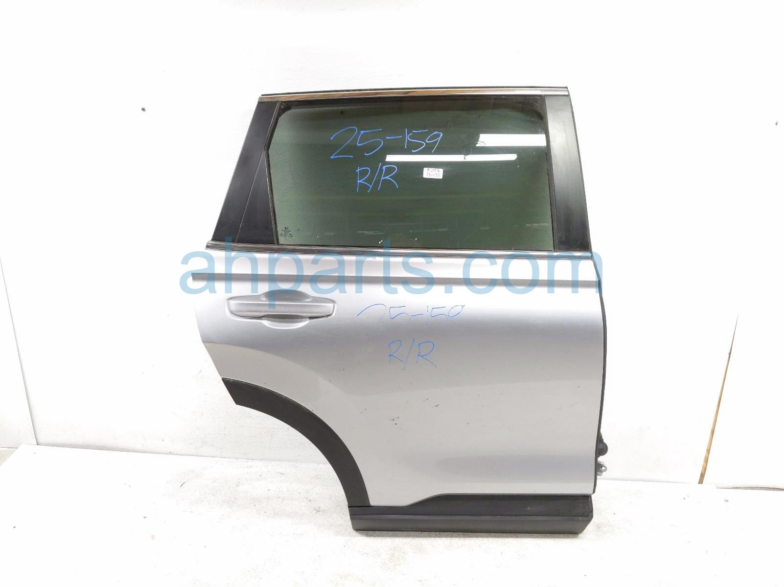 $1045 Honda RR/RH DOOR - SILVER - NO INSIDE TRIM $1045 Honda RR/RH DOOR - SILVER - NO INSIDE TRIM
