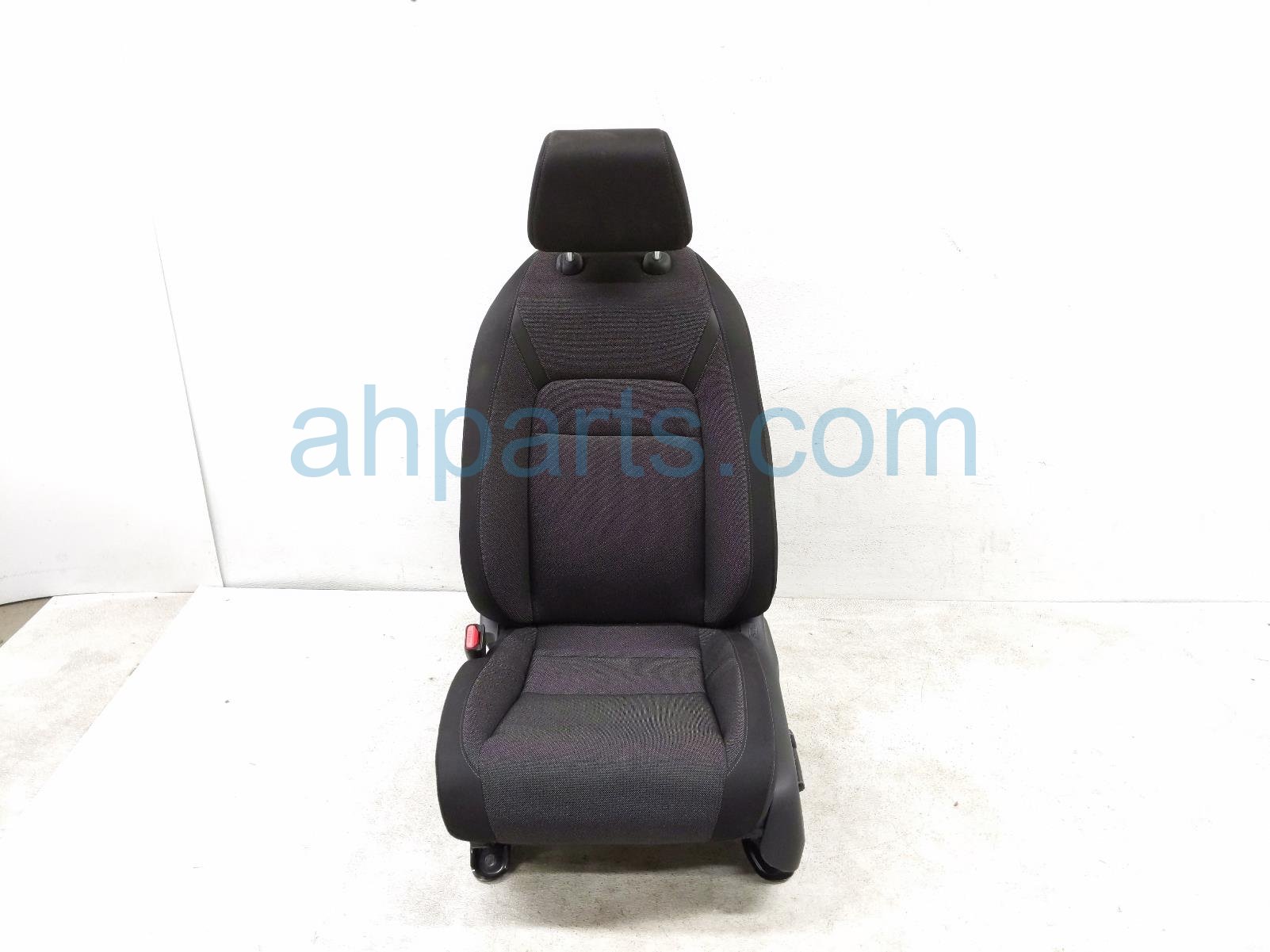 $295 Honda FR/LH SEAT - BLACK - W/O AIRBAG* $295 Honda FR/LH SEAT - BLACK - W/O AIRBAG*