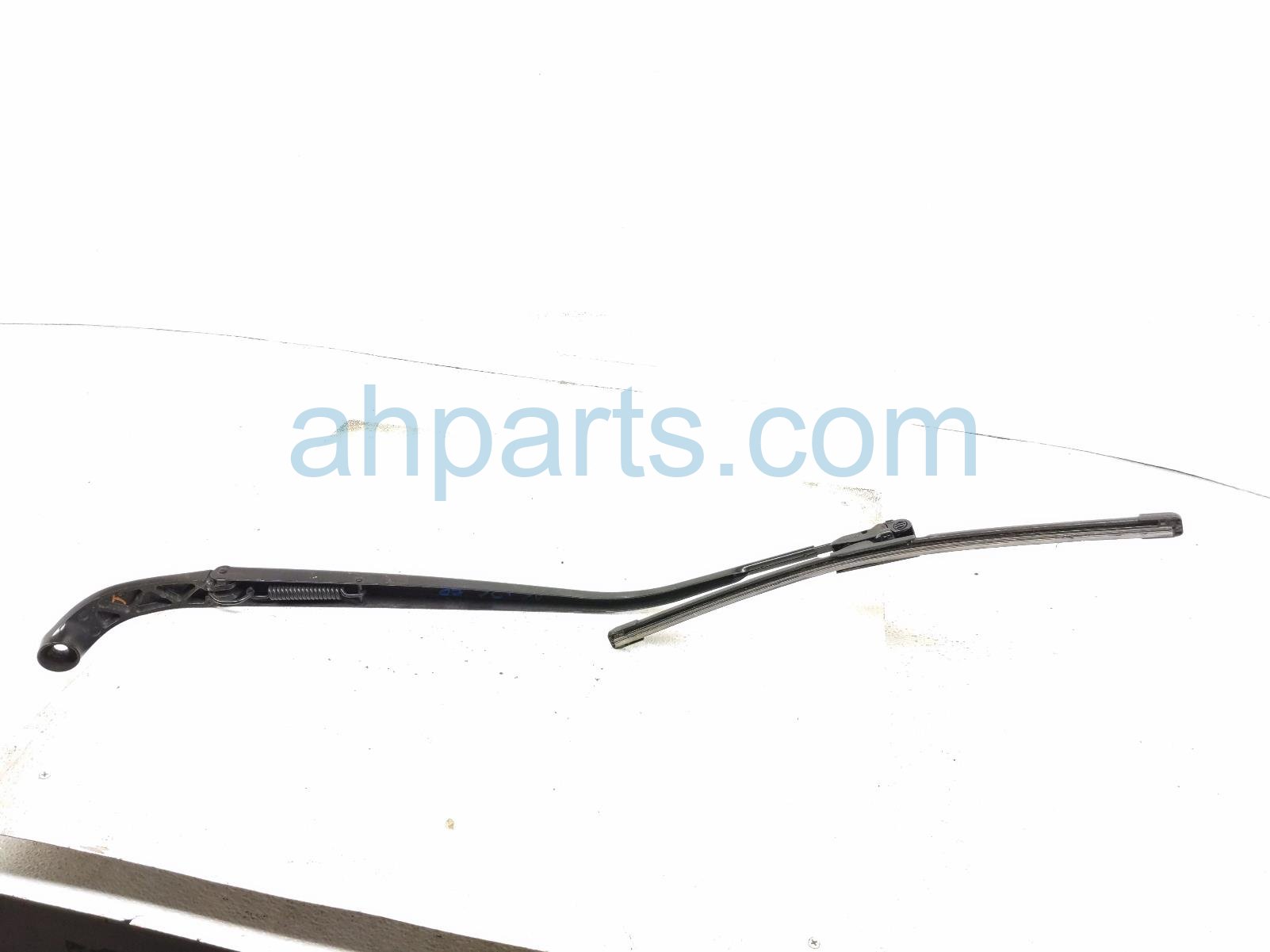 $22 Honda RH WINDSHIELD WIPER ARM $22 Honda RH WINDSHIELD WIPER ARM