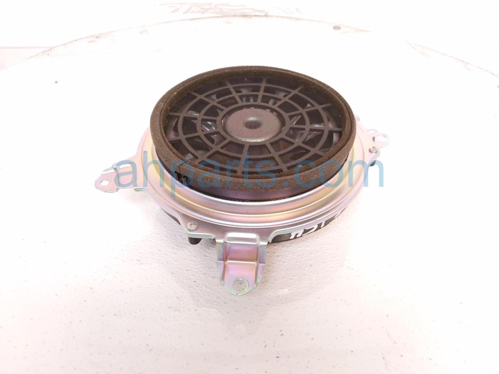 $75 Lexus SUBWOOFER / SPEAKER ASSY $75 Lexus SUBWOOFER / SPEAKER ASSY
