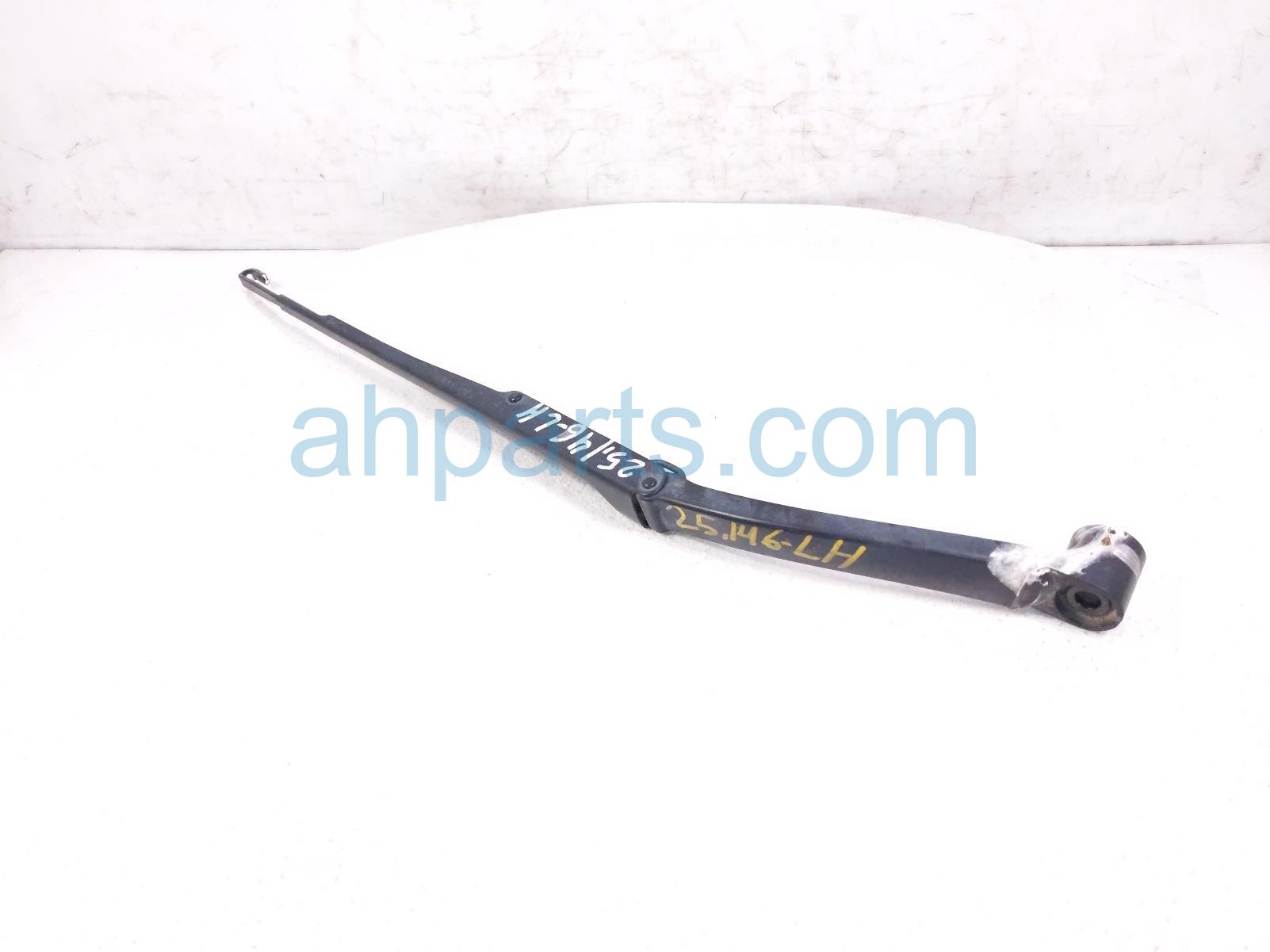 $29 Nissan LH WINDSHIELD WIPER ARM $29 Nissan LH WINDSHIELD WIPER ARM