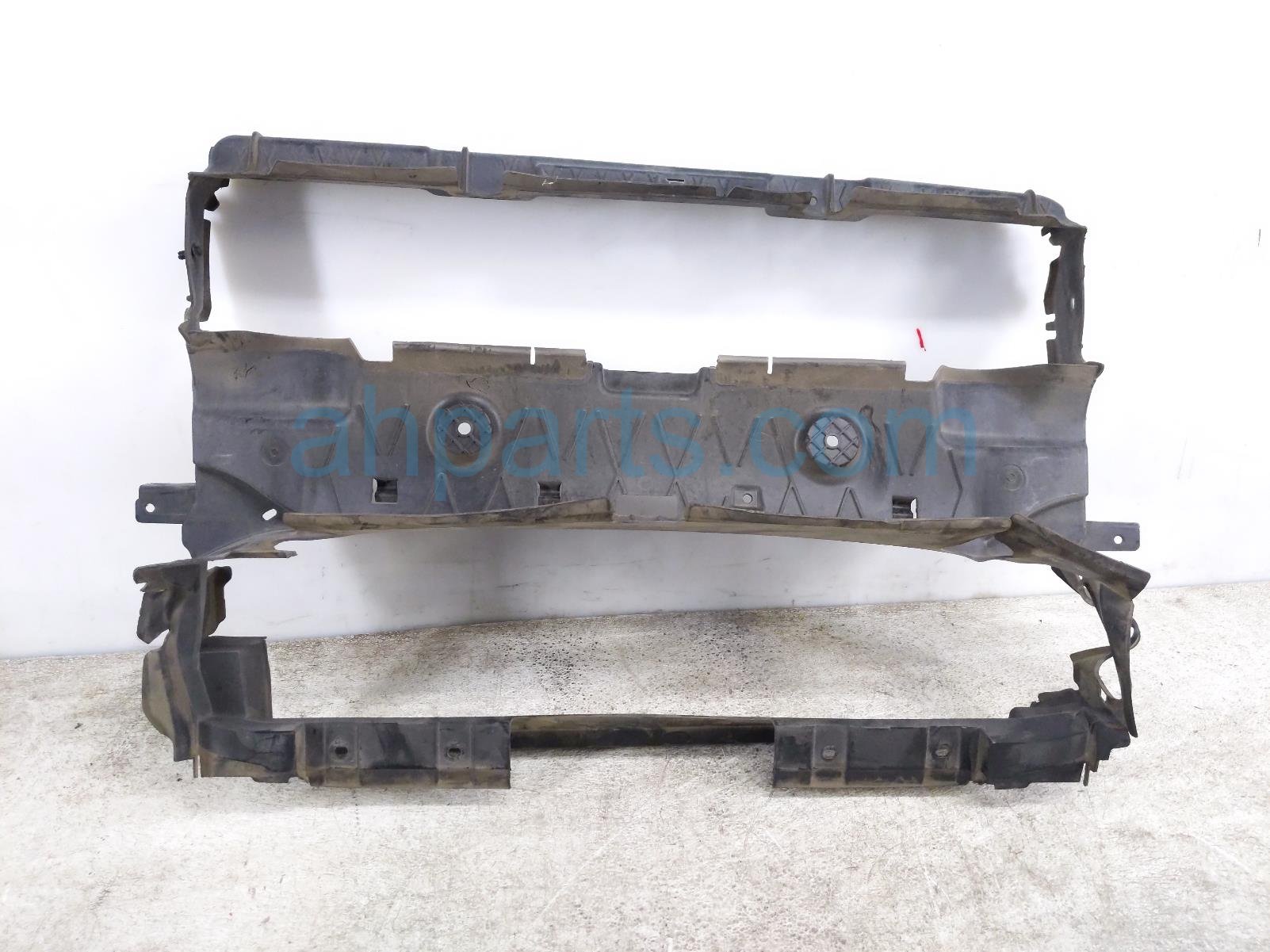 $99 BMW RADIATOR AIR DUCT GUIDE $99 BMW RADIATOR AIR DUCT GUIDE