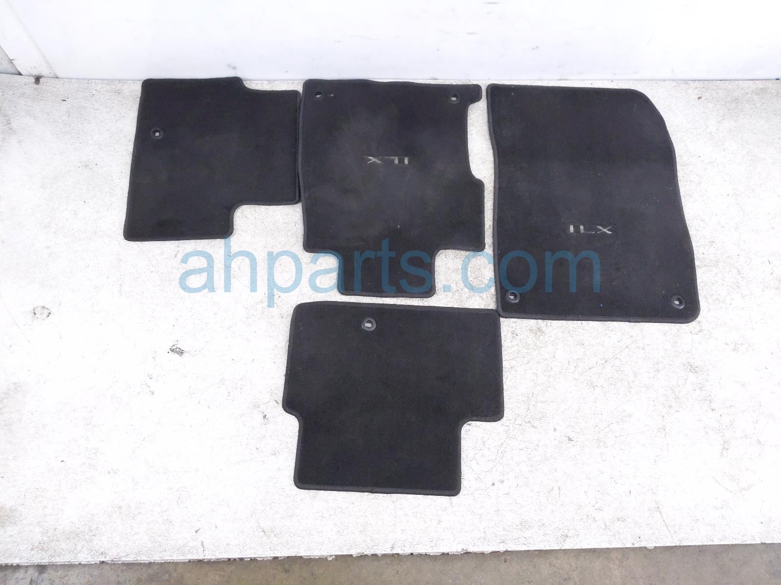 $50 Acura 4 PIECE FLOOR MATS - BLK CLOTH $50 Acura 4 PIECE FLOOR MATS - BLK CLOTH