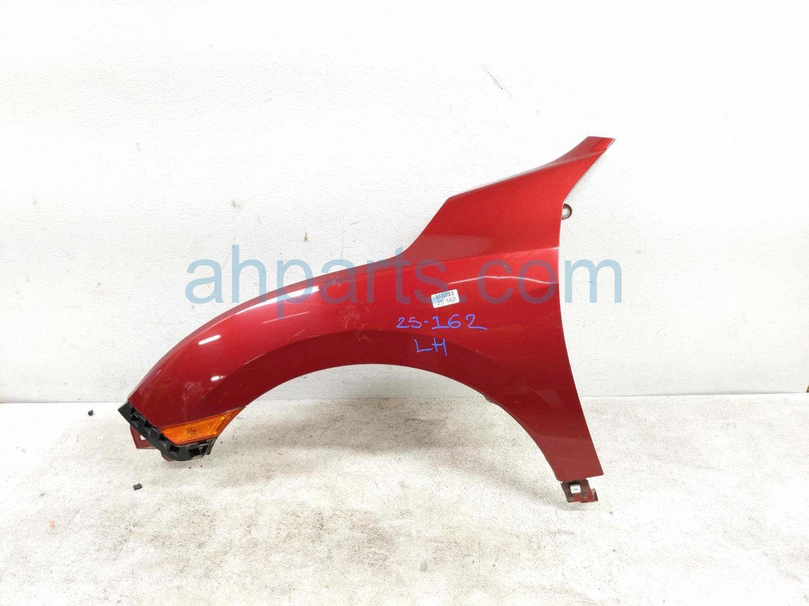 $125 Honda LH FENDER - RED *