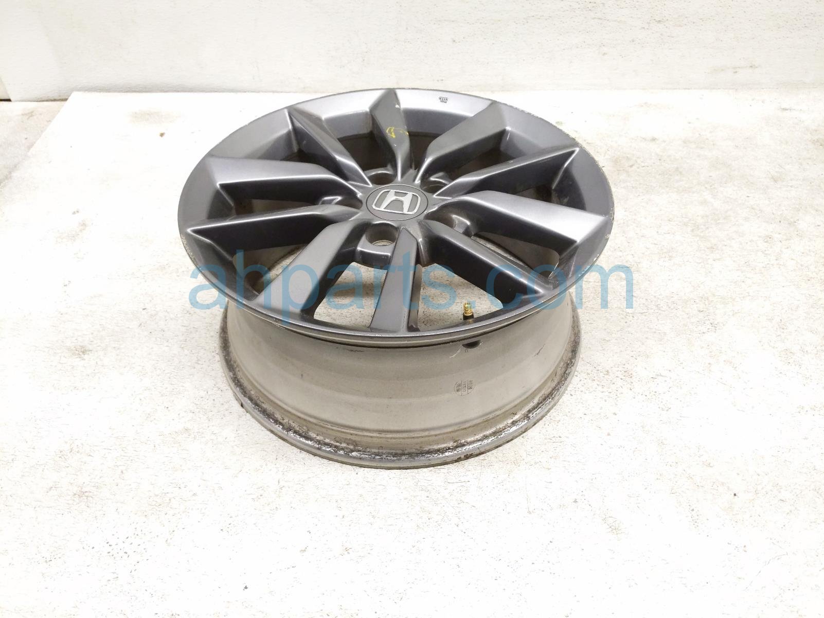 $185 Honda FR/RH WHEEL / RIM $185 Honda FR/RH WHEEL / RIM