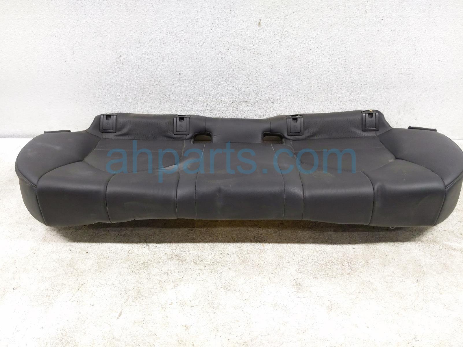 $200 Toyota REAR LOWER SEAT CUSHION - BLACK XSE $200 Toyota REAR LOWER SEAT CUSHION - BLACK XSE