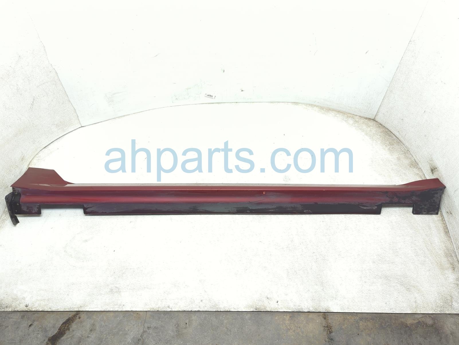 $199 Kia RH SIDE SKIRT / MOLDING - RED $199 Kia RH SIDE SKIRT / MOLDING - RED
