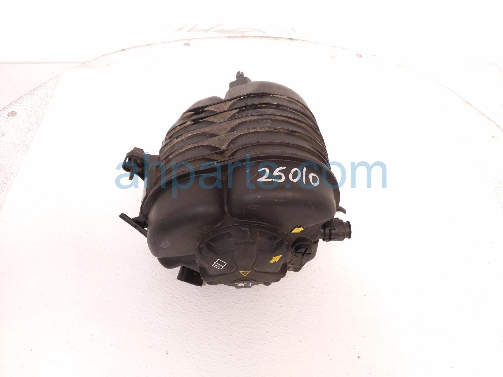 $75 BMW ENGINE COOLANT RESERVOIR TANK $75 BMW ENGINE COOLANT RESERVOIR TANK