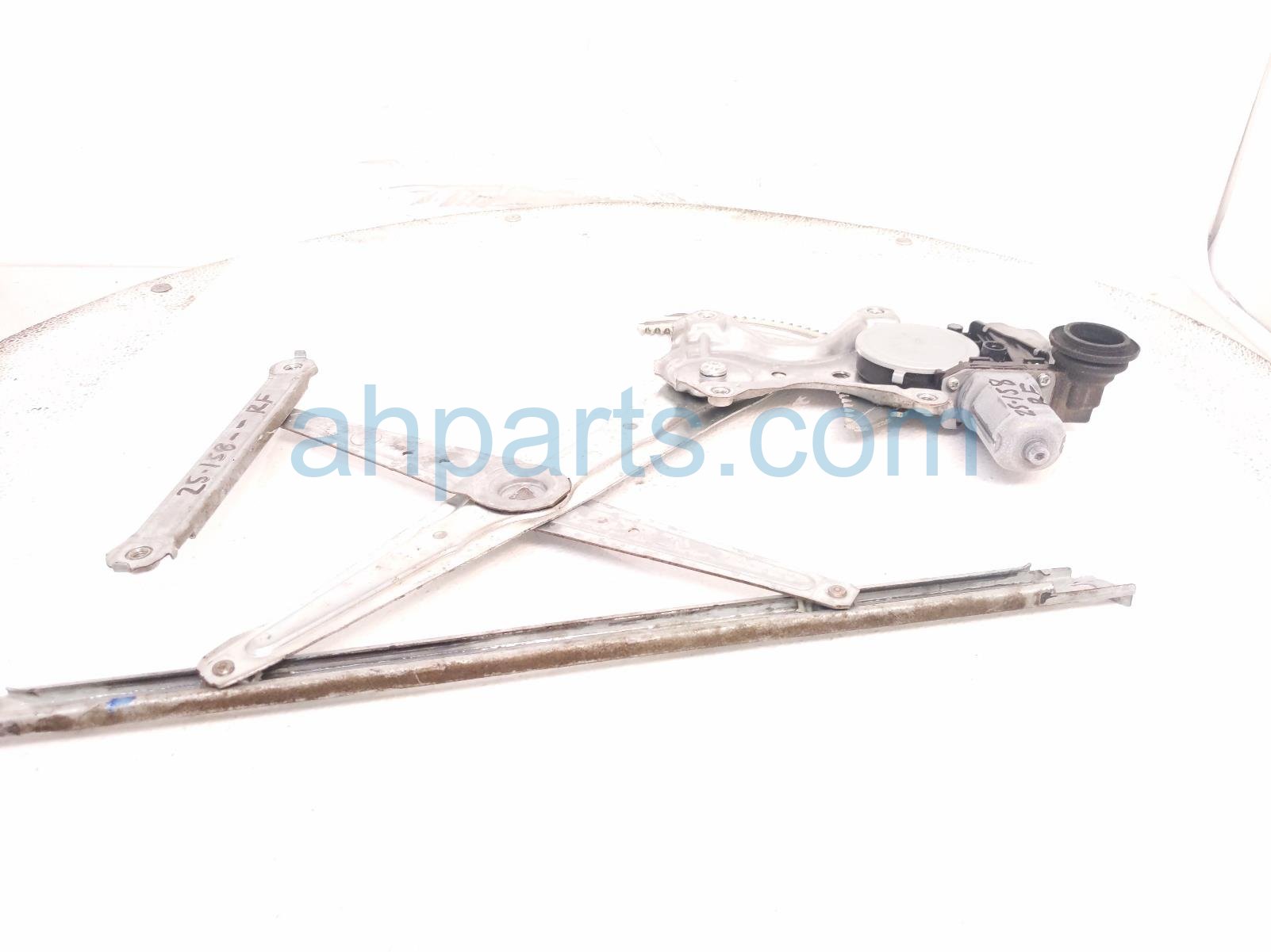 $65 Toyota FR/RH WINDOW REGULATOR W/MOTOR ASSY $65 Toyota FR/RH WINDOW REGULATOR W/MOTOR ASSY