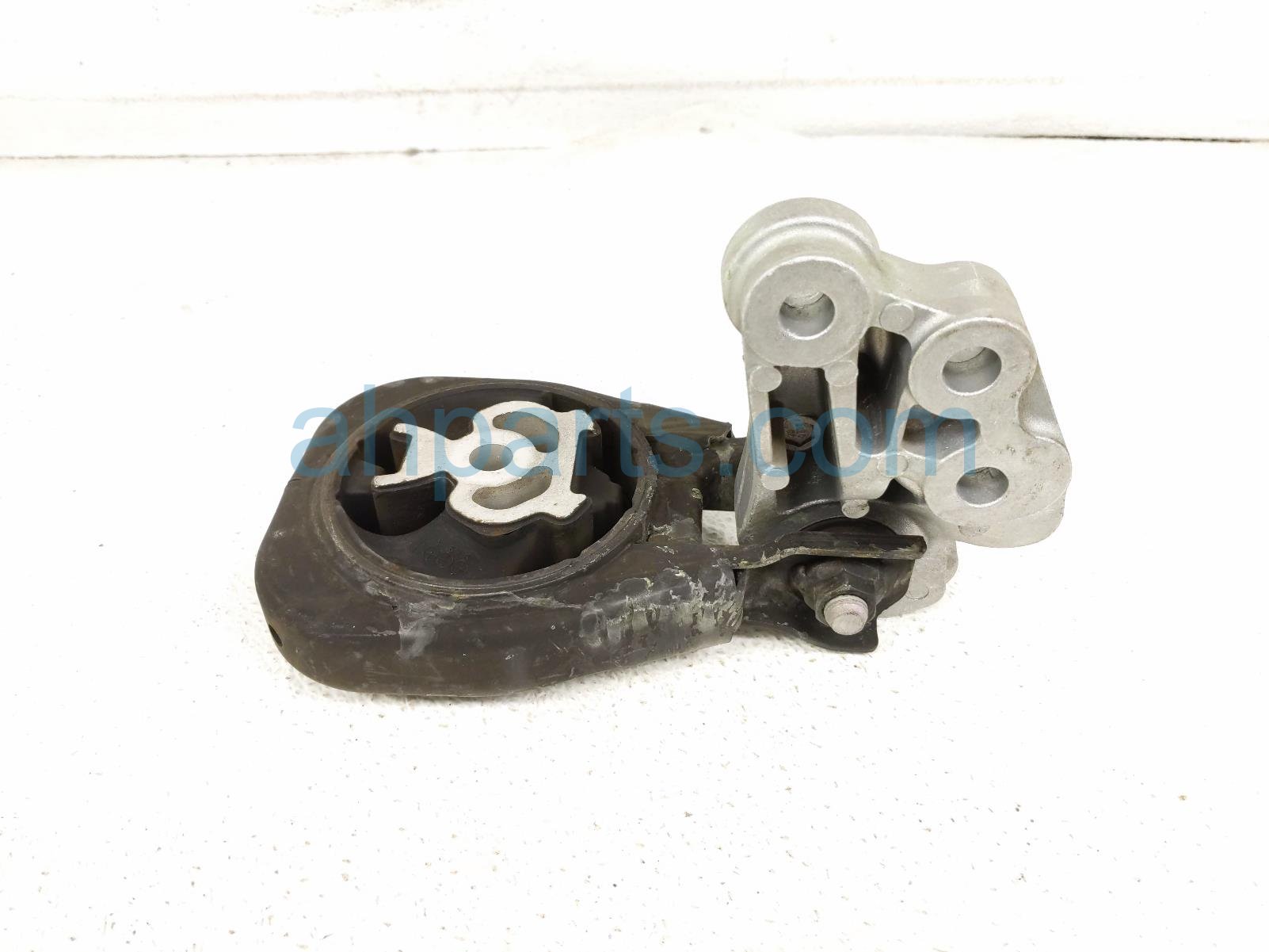 $75 Mazda REAR TORQUE ENGINE MOUNT W/BRACKET $75 Mazda REAR TORQUE ENGINE MOUNT W/BRACKET