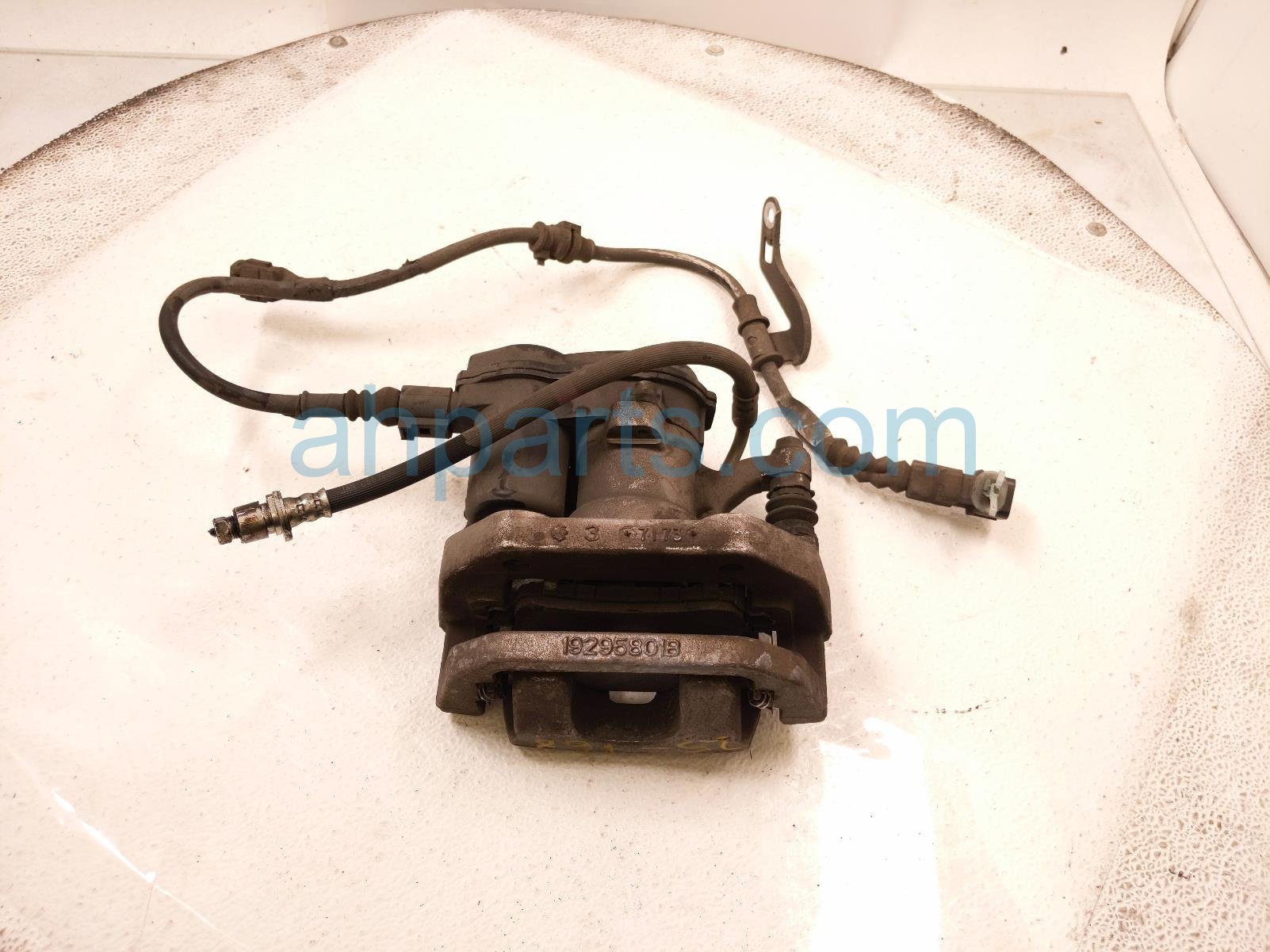 Honda CORE! RR/RH BRAKE CALIPER Honda CORE! RR/RH BRAKE CALIPER