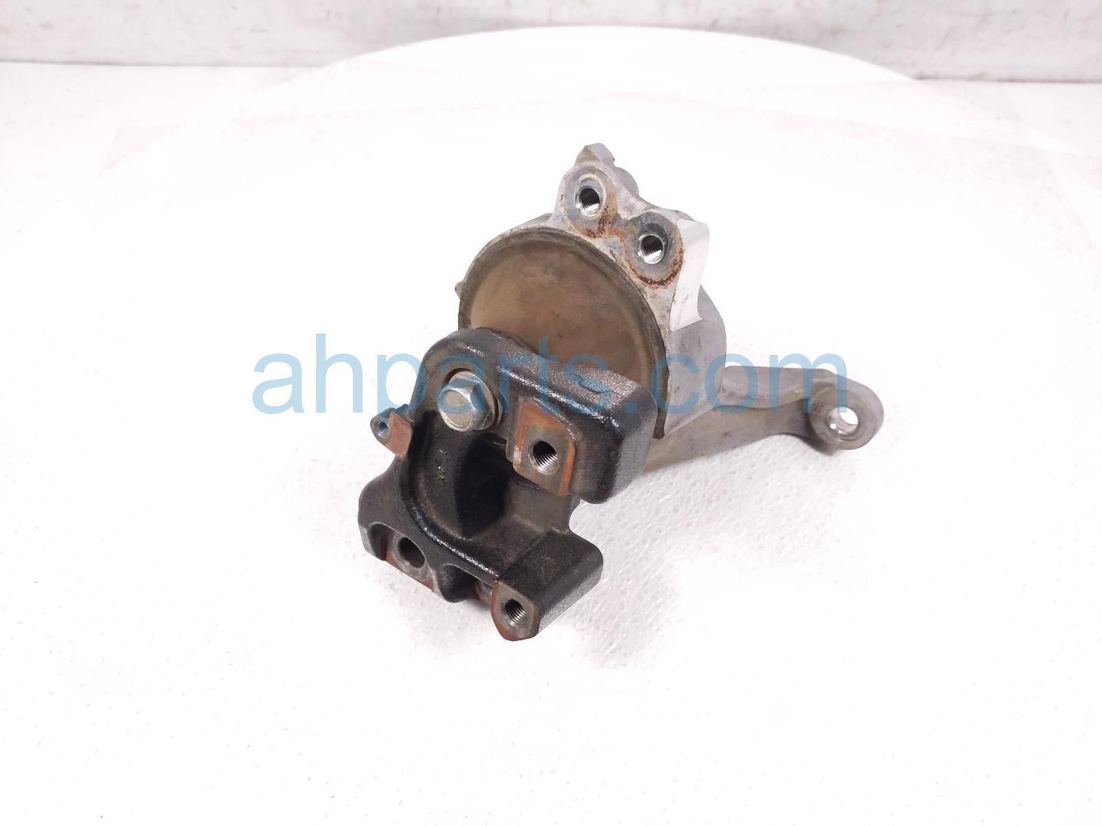 $195 Acura UPPER ENGINE MOUNT TORQUE ROD $195 Acura UPPER ENGINE MOUNT TORQUE ROD