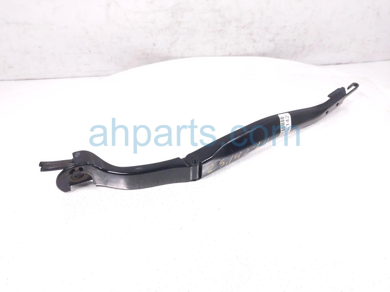 $100 Honda LH WINDSHIELD WIPER ARM $100 Honda LH WINDSHIELD WIPER ARM