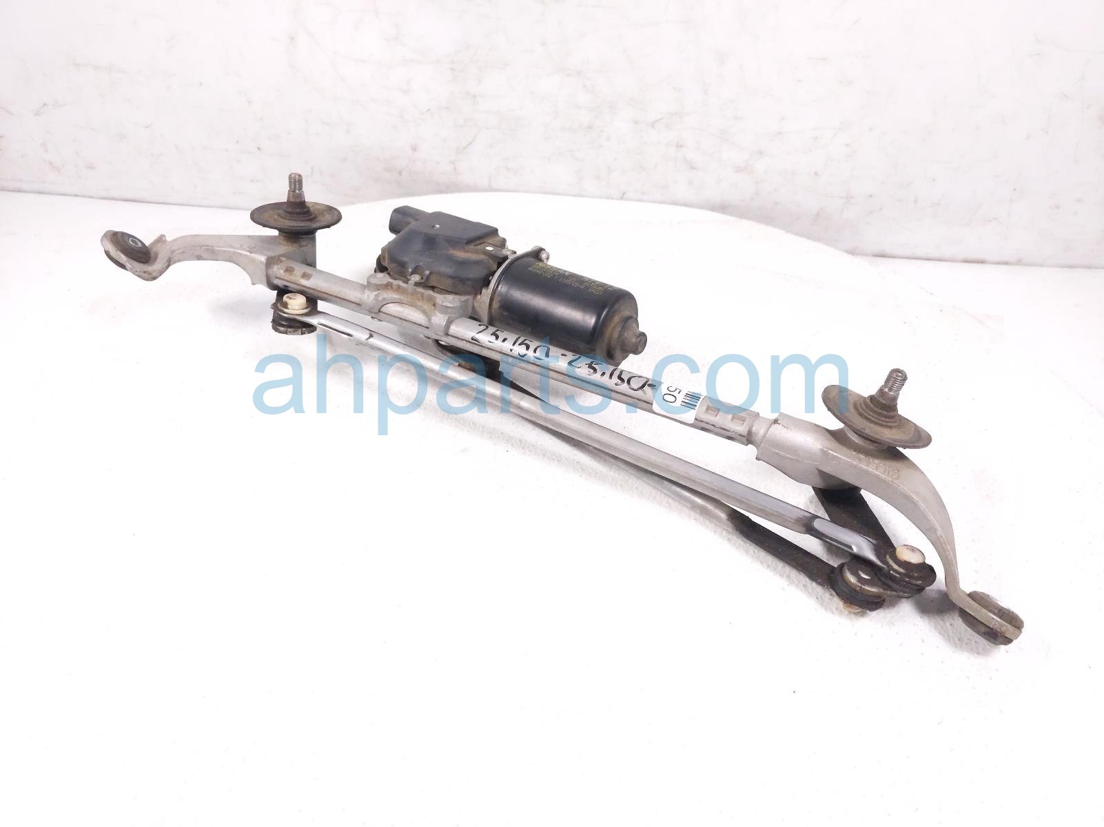 $95 Infiniti WINDSHIELD WIPER MOTOR W/ARM ASSY $95 Infiniti WINDSHIELD WIPER MOTOR W/ARM ASSY
