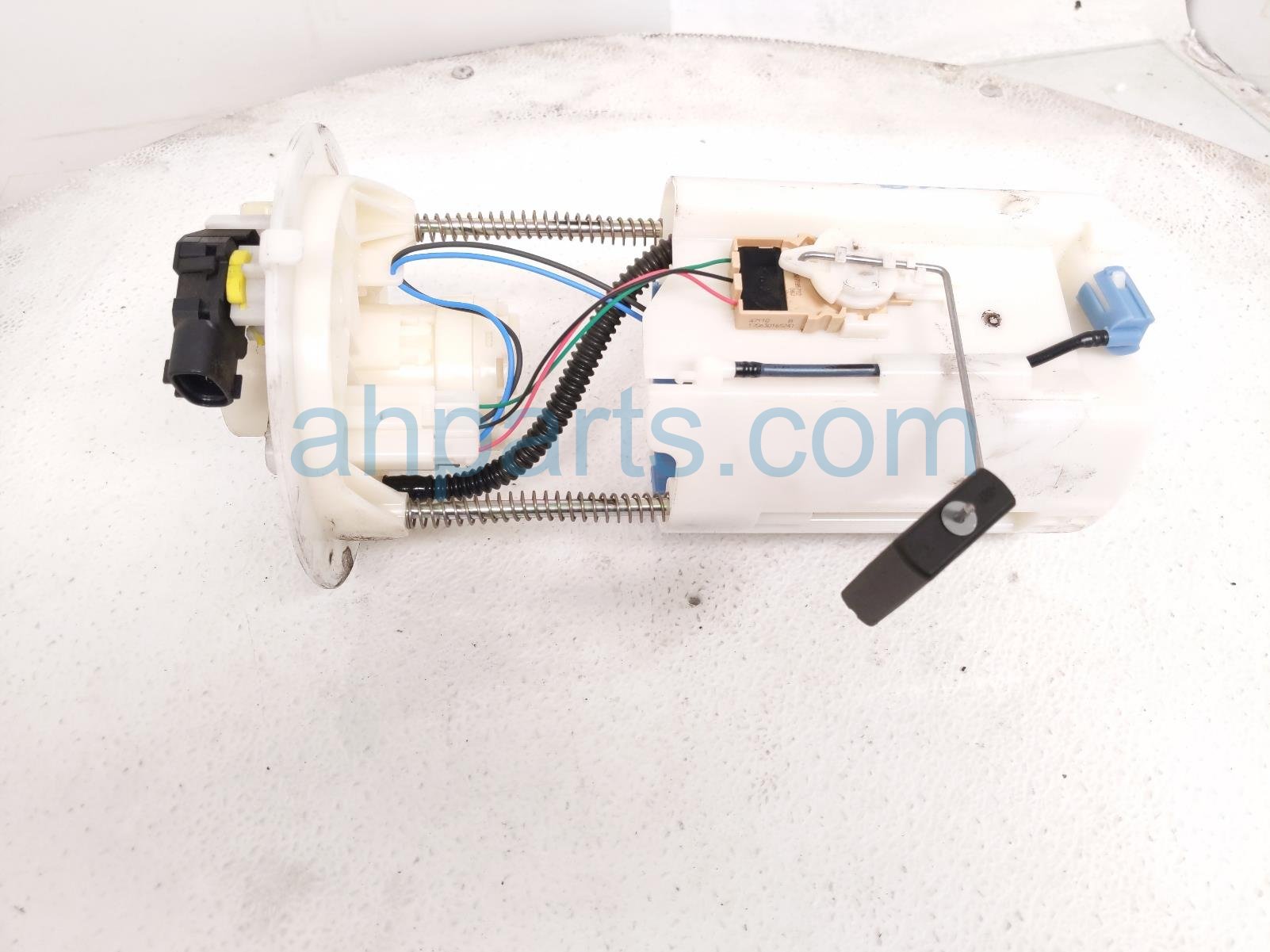 $60 Toyota GAS / FUEL PUMP (TANK MOUNTED) $60 Toyota GAS / FUEL PUMP (TANK MOUNTED)