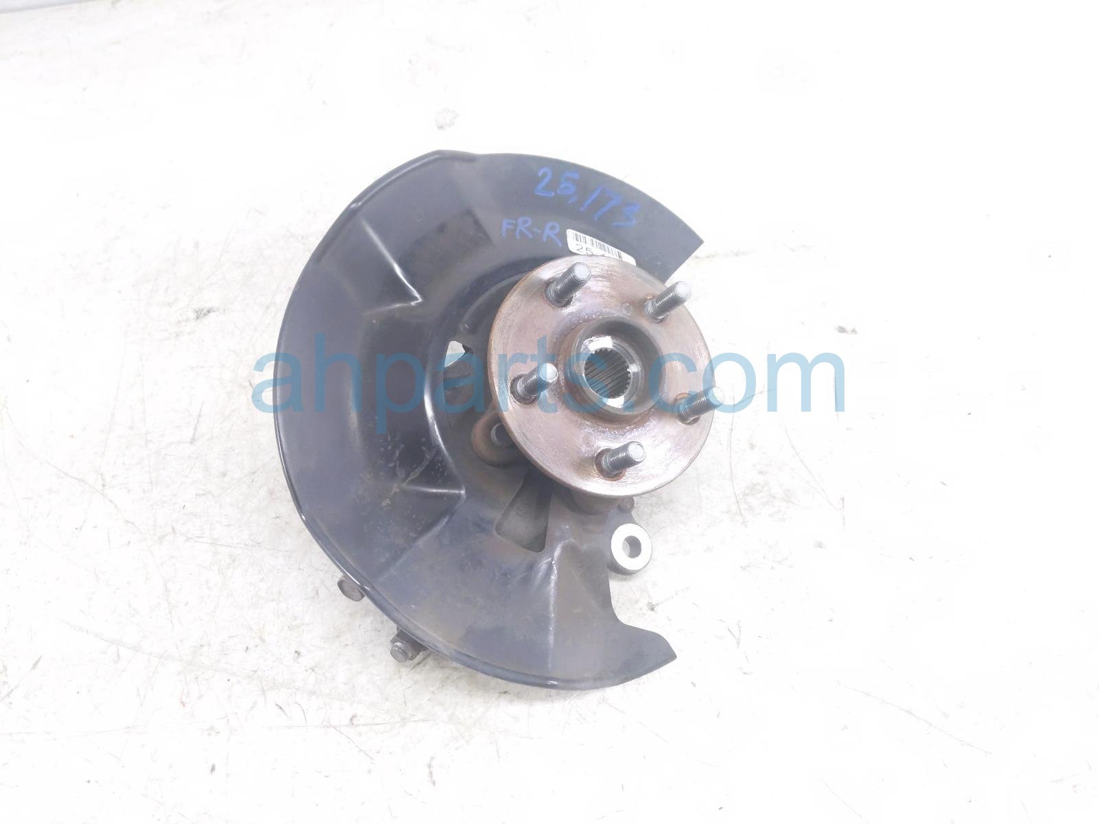 $125 Toyota FR/RH SPINDLE KNUCKLE HUB $125 Toyota FR/RH SPINDLE KNUCKLE HUB