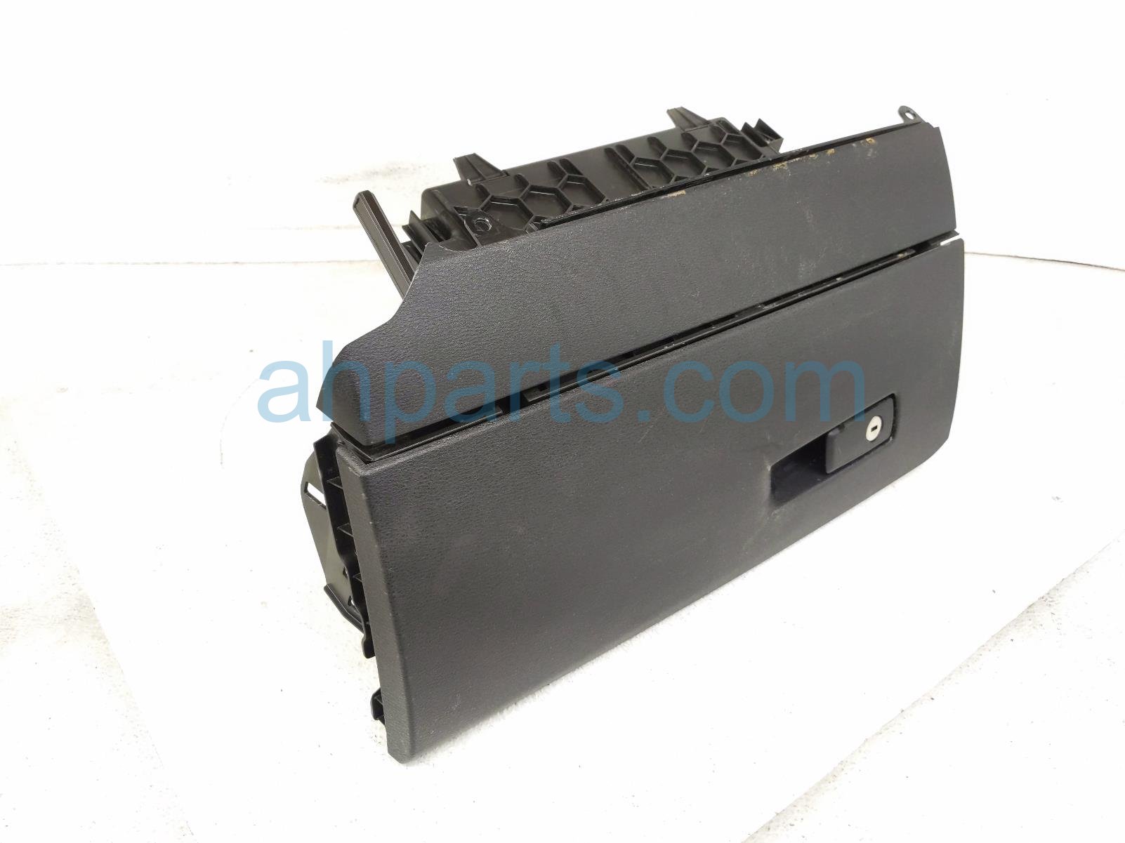 $200 BMW GLOVE COMPARTMENT BOX - BLACK * $200 BMW GLOVE COMPARTMENT BOX - BLACK *