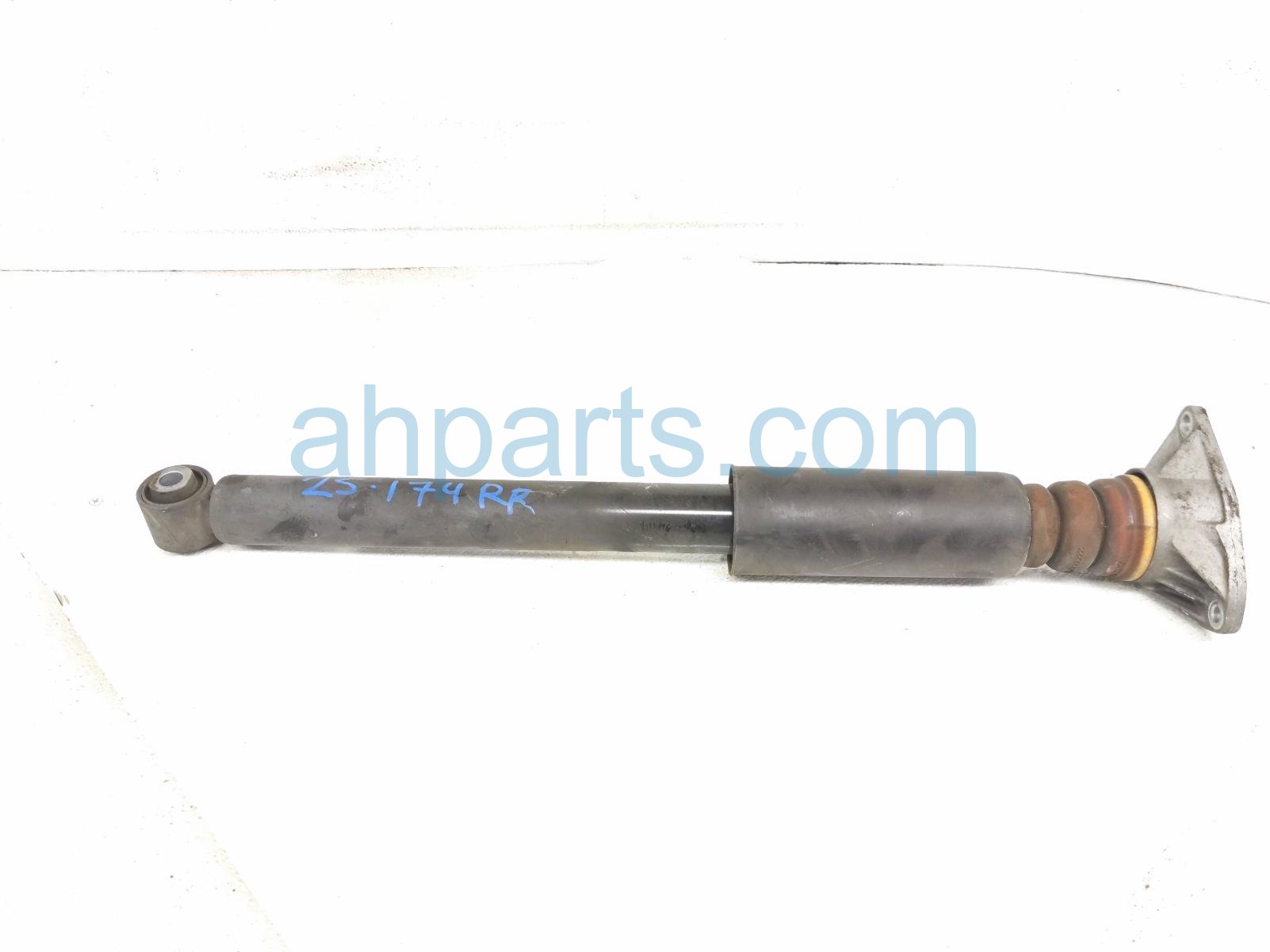 $40 BMW RR/RH SHOCK ABSORBER $40 BMW RR/RH SHOCK ABSORBER