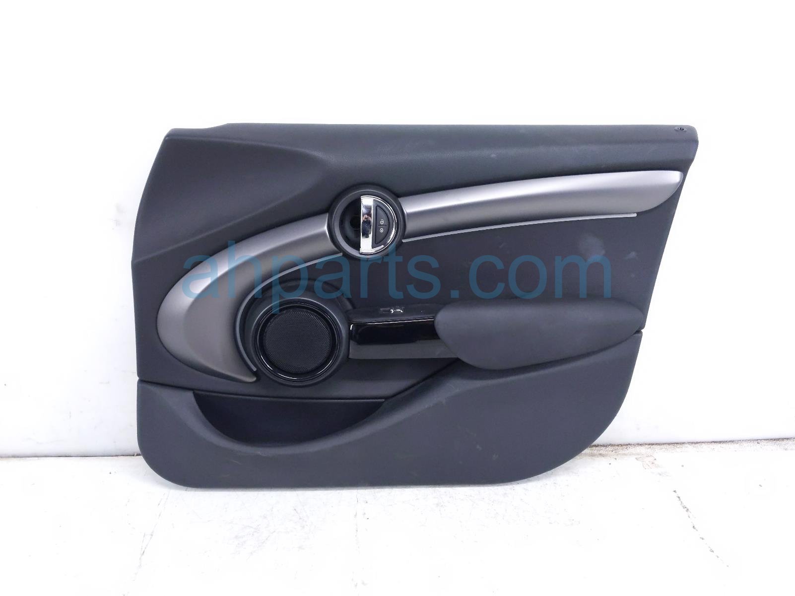 $125 BMW FR/RH INTERIOR DOOR PANEL - BLACK * $125 BMW FR/RH INTERIOR DOOR PANEL - BLACK *