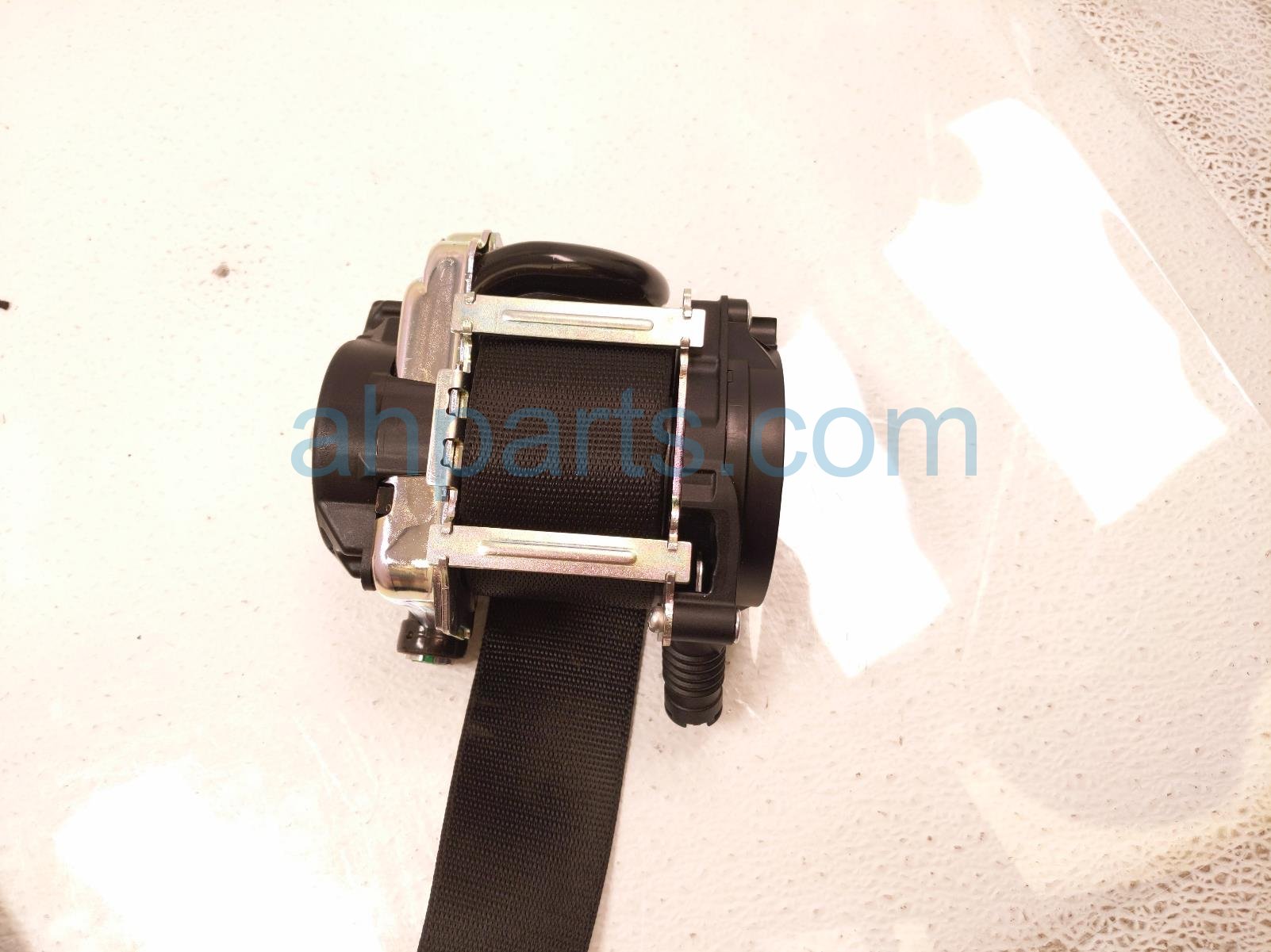 $145 BMW FR/RH SEAT BELT - BLACK $145 BMW FR/RH SEAT BELT - BLACK