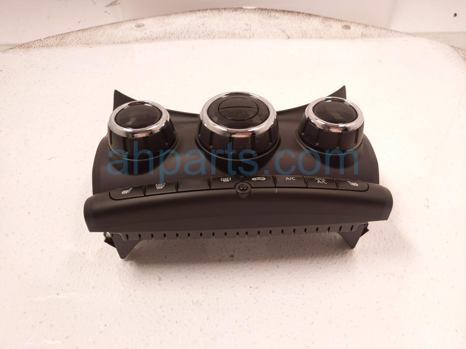 $100 BMW HEATER / AC CONTROL (ON DASH)