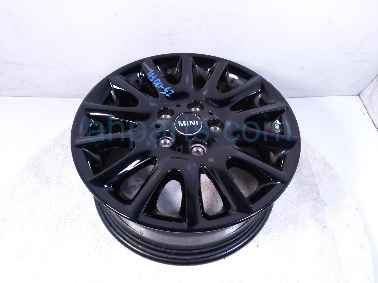 $125 BMW FR/LH WHEEL / RIM $125 BMW FR/LH WHEEL / RIM
