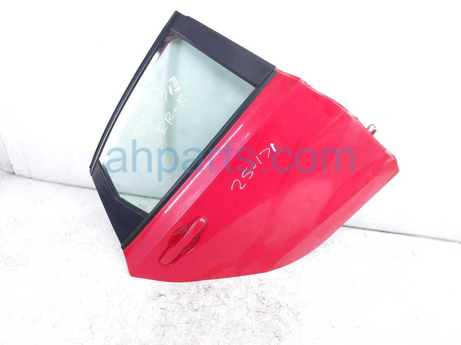 $775 Honda RR/RH DOOR - RED - NO INSIDE TRIM *