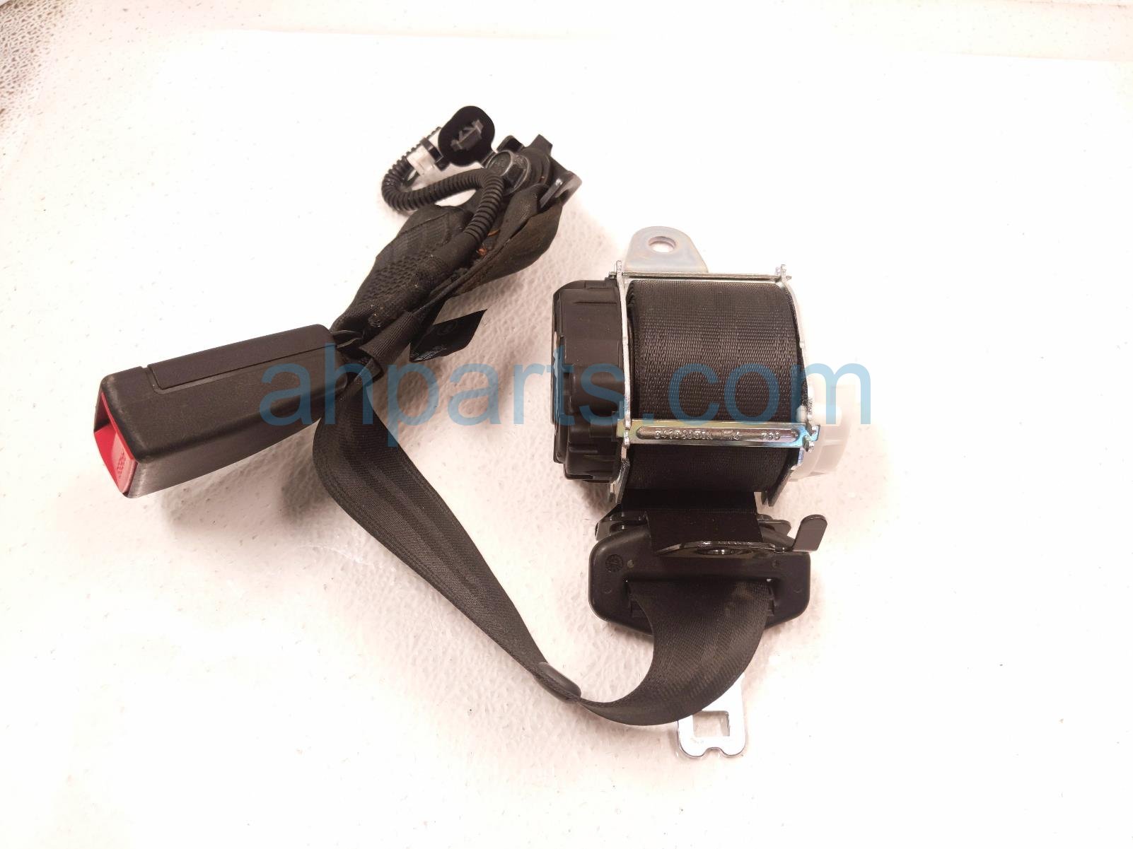 $45 Honda REAR MID SEAT BELT - BLACK SEDAN $45 Honda REAR MID SEAT BELT - BLACK SEDAN