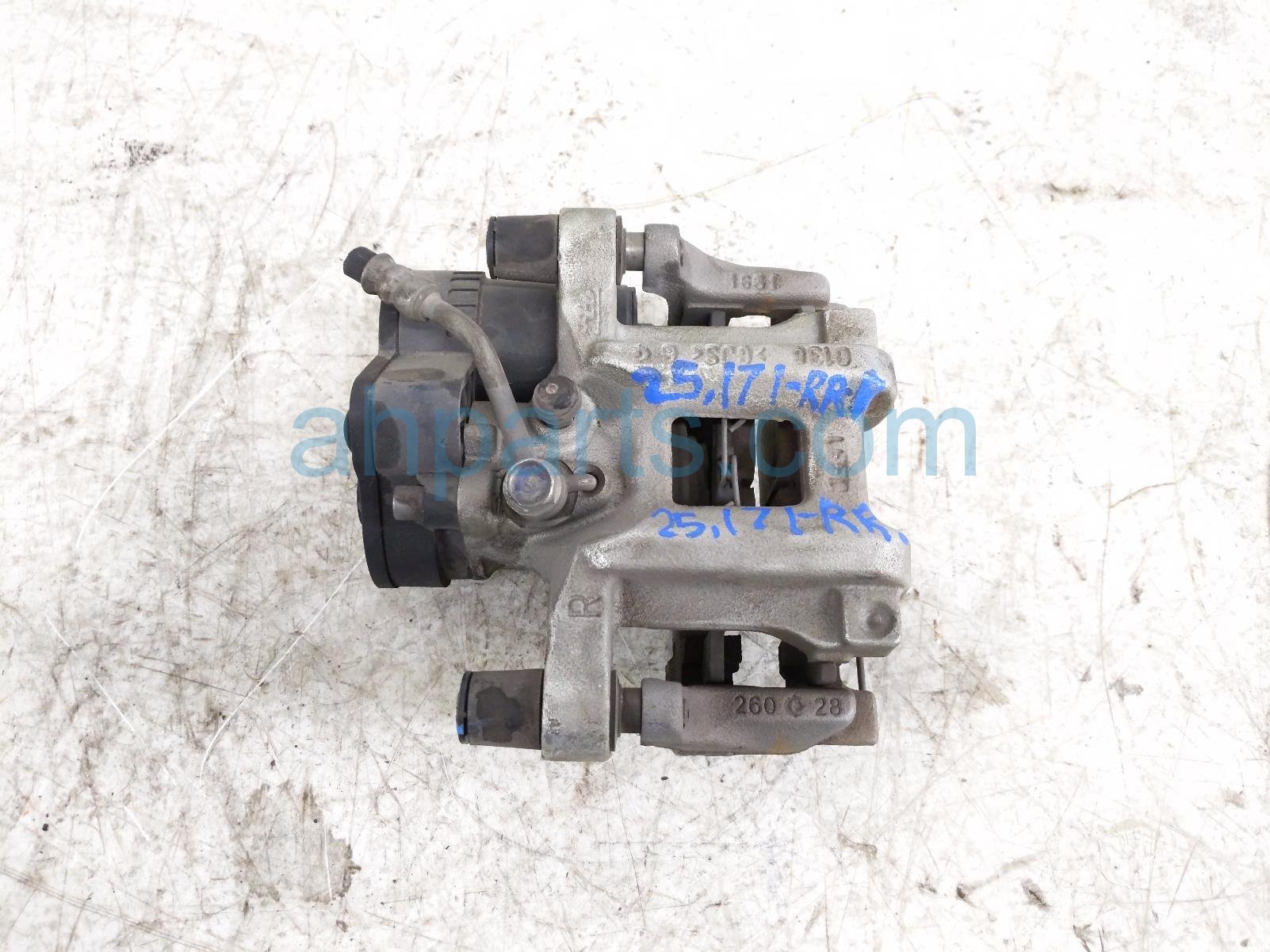 Honda CORE! RR/RH BRAKE CALIPER