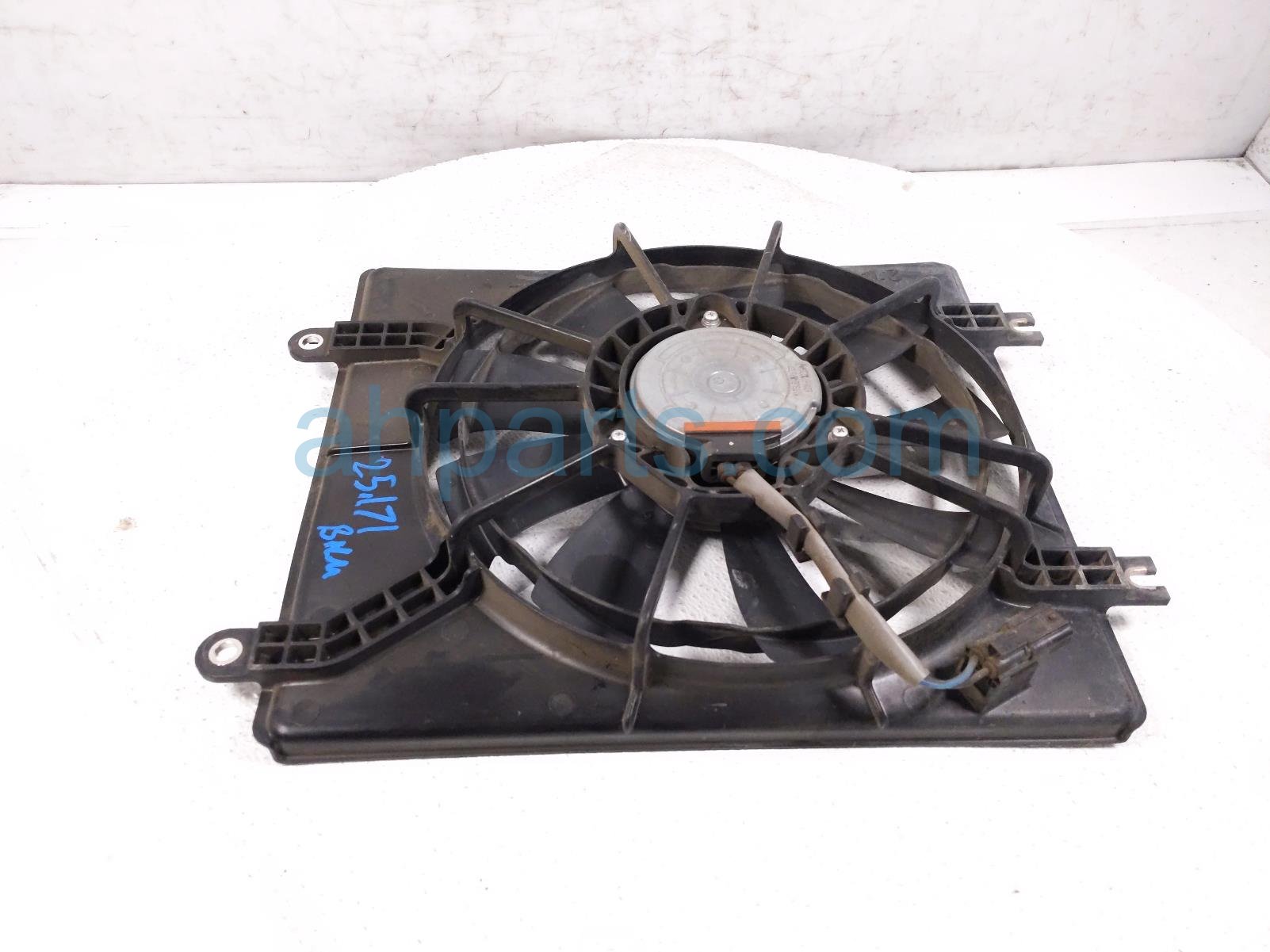 99-00 Honda Civic OE Style AC Condenser Fan Assembly Replacement HO3113111