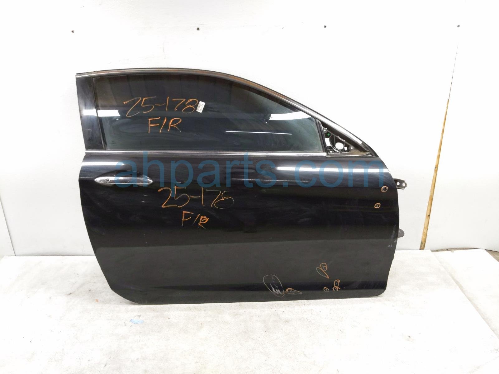 $550 Honda RH DOOR - BLACK - NO MIRROR/TRIM* $550 Honda RH DOOR - BLACK - NO MIRROR/TRIM*