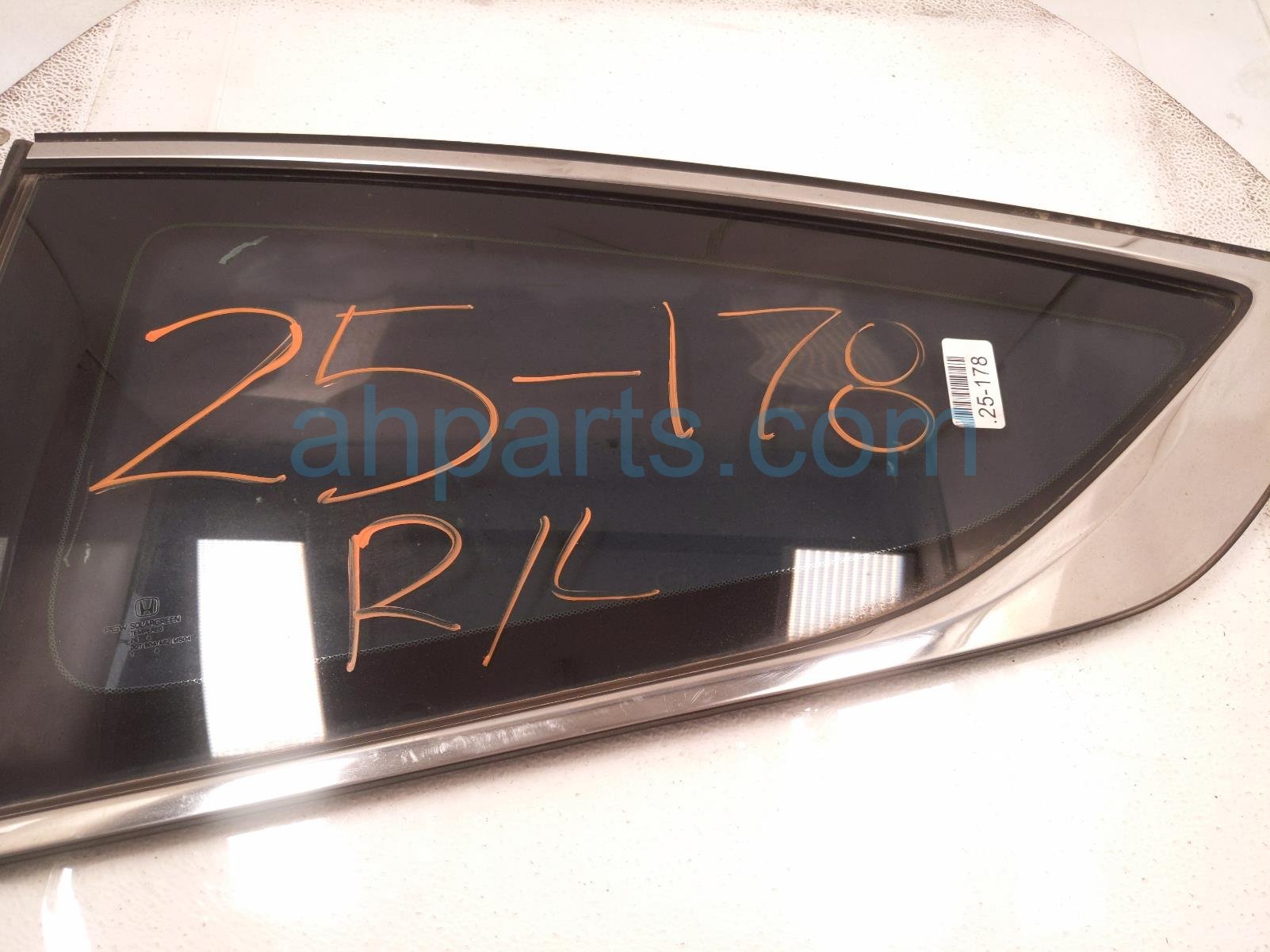 $150 Honda LH QUARTER WINDOW GLASS * $150 Honda LH QUARTER WINDOW GLASS *