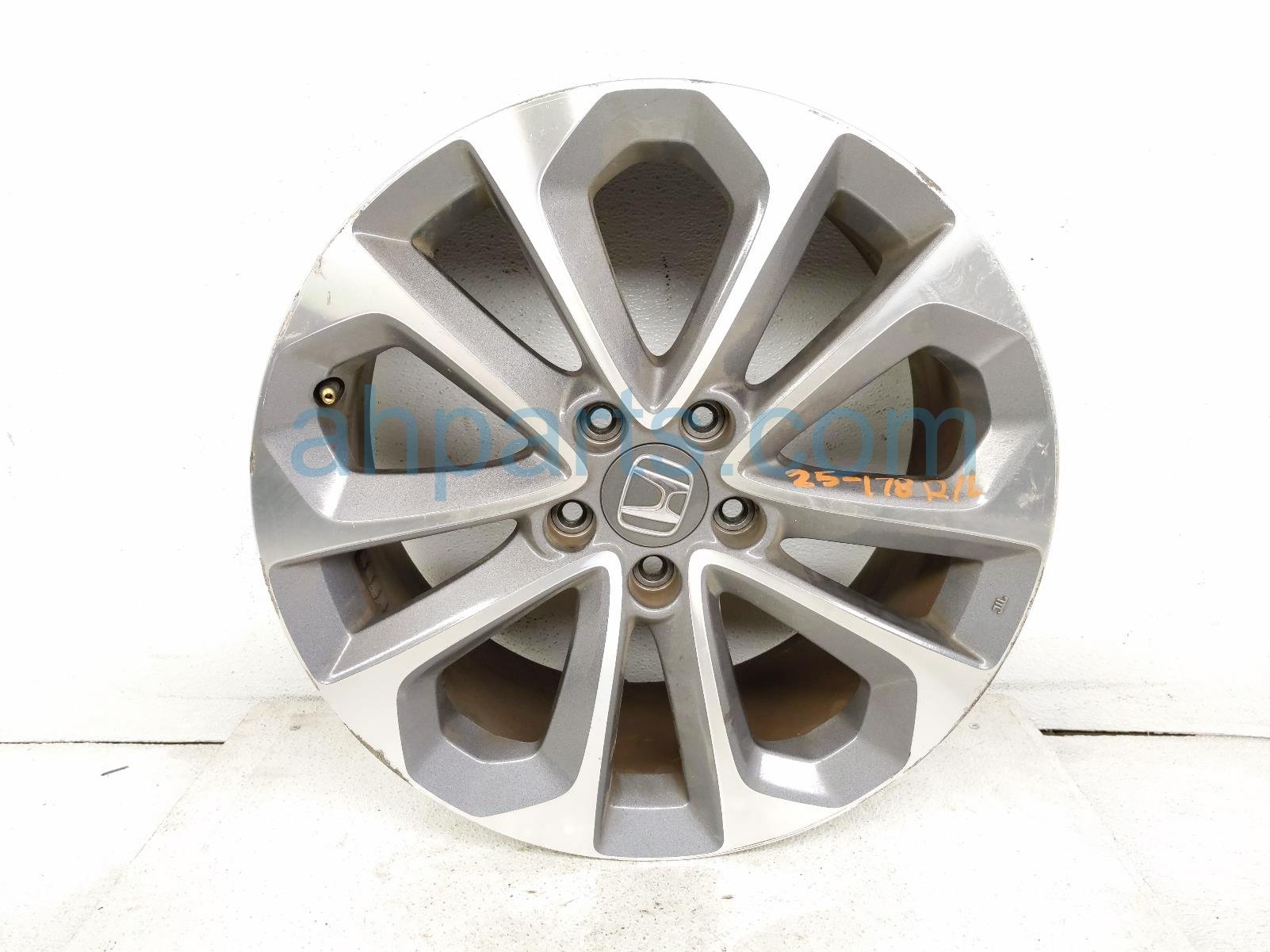 $175 Honda RR/LH WHEEL / RIM - LIGHT CURB $175 Honda RR/LH WHEEL / RIM - LIGHT CURB