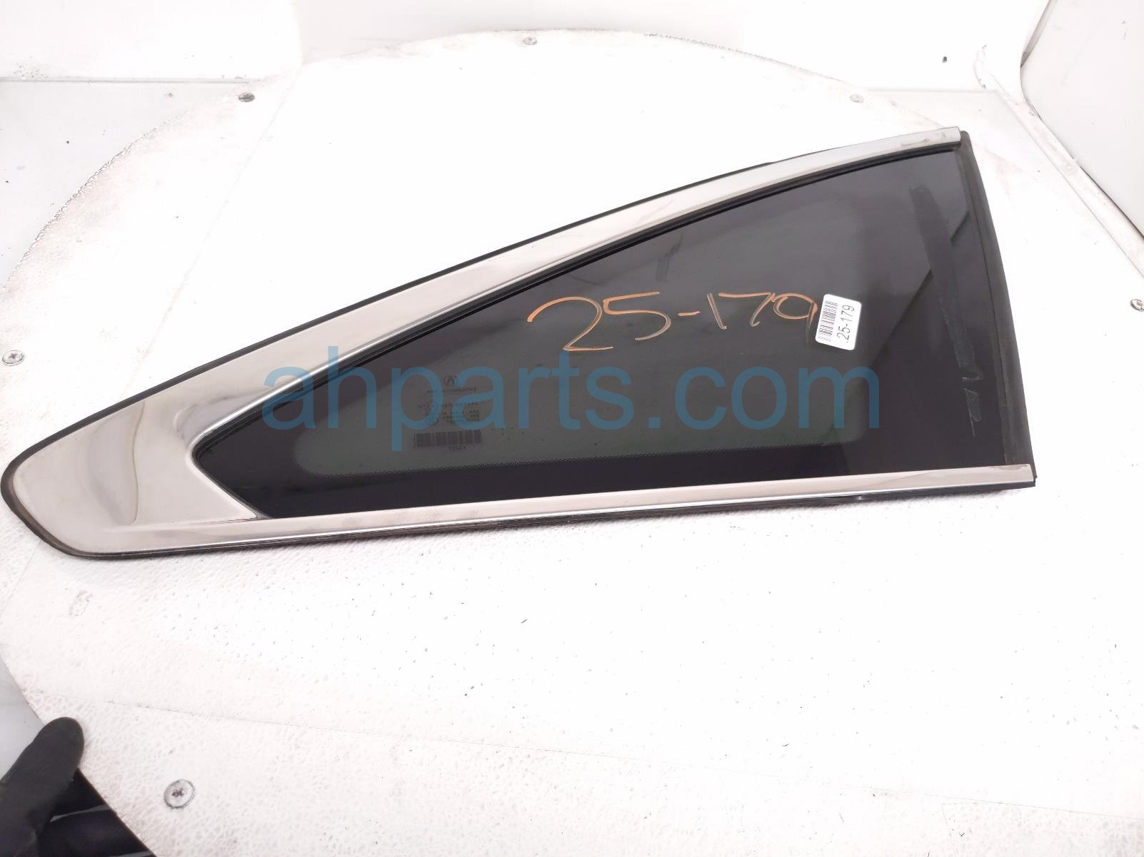 $100 Acura RH QUARTER WINDOW GLASS $100 Acura RH QUARTER WINDOW GLASS